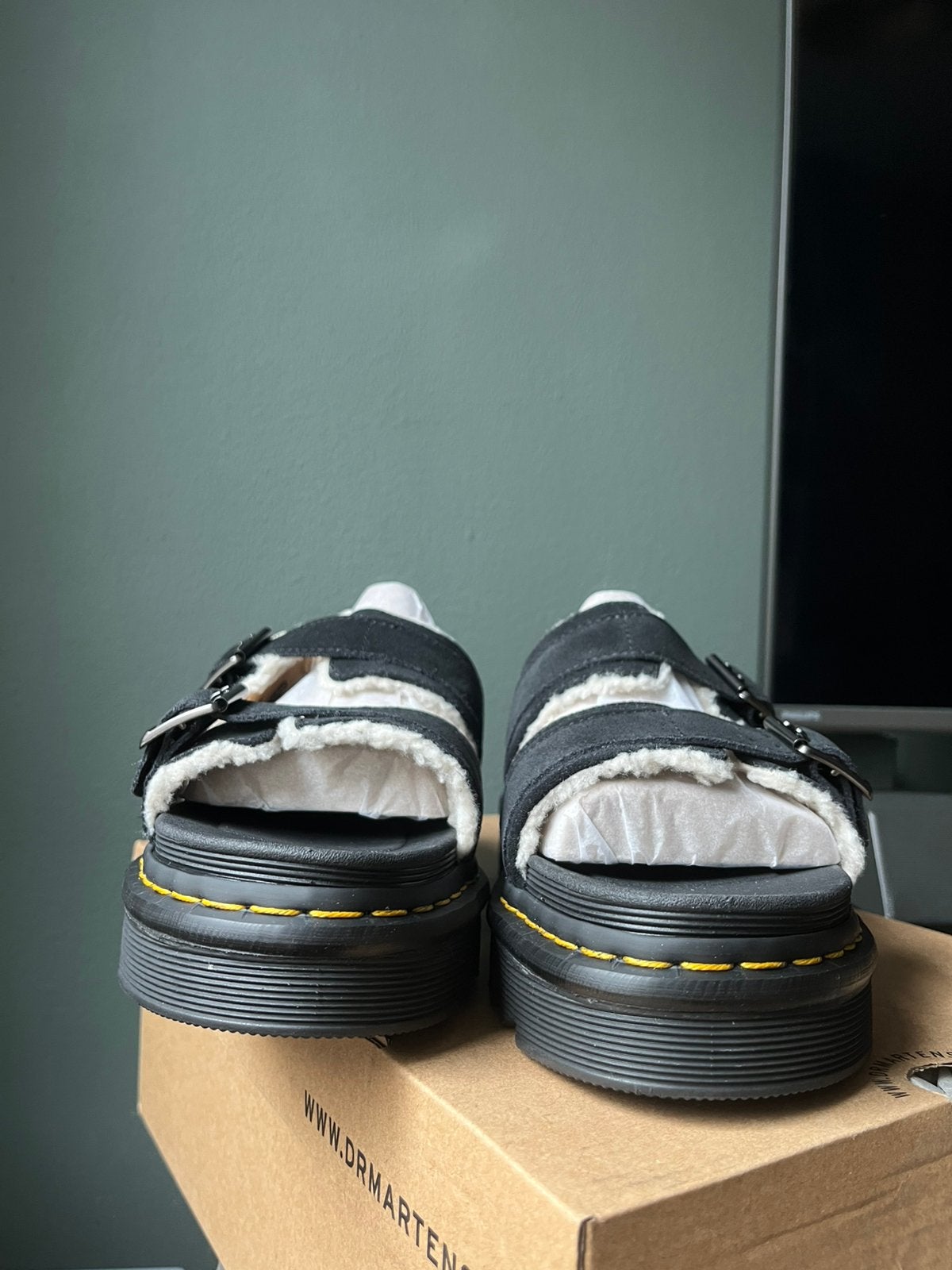 Dr. Martens Myles fur sandalen maat 45, Sandalen, Dr. Martens, Docs, Zwart