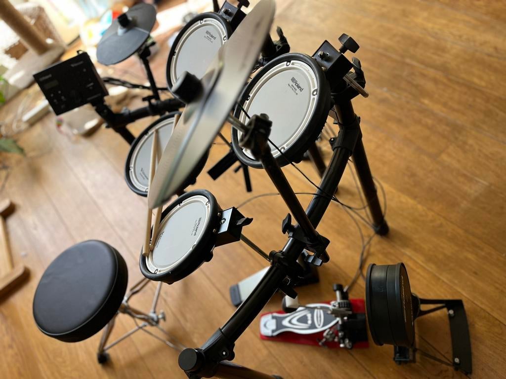 Roland V-drums TD07, Muziek en Instrumenten, Drumstellen en Slagwerk, Ophalen, Zo goed als nieuw, Roland