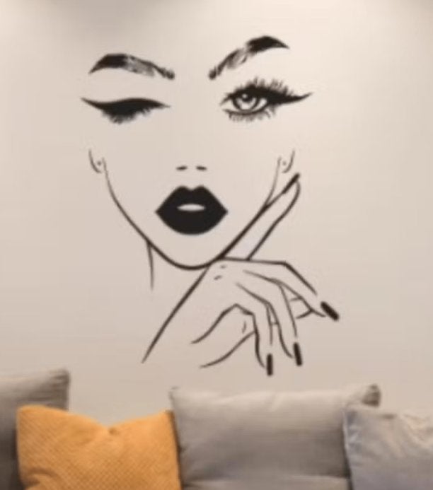 Grote muursticker Vrouw met knipoog zwart (50x66cm)