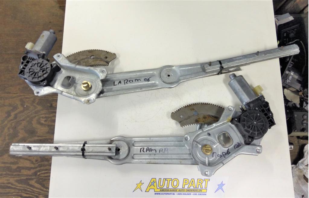Dodge Ram pickup raammechanisme met motor 2002-2008, Auto-onderdelen, Ruiten en Toebehoren, Gebruikt, PO Box 21-8004 | Auburn Hills, MI 48321-8004