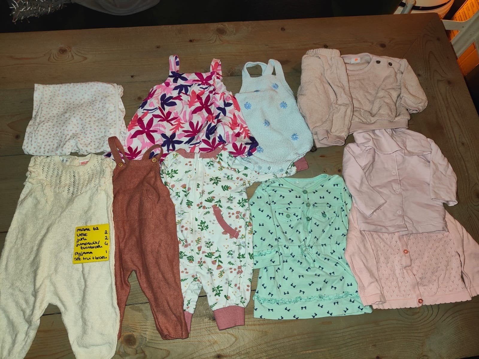 Groot kledingpakket meisjes maat 62 (50+ stuks), Kinderen en Baby's, Babykleding | Maat 62, Ophalen of Verzenden