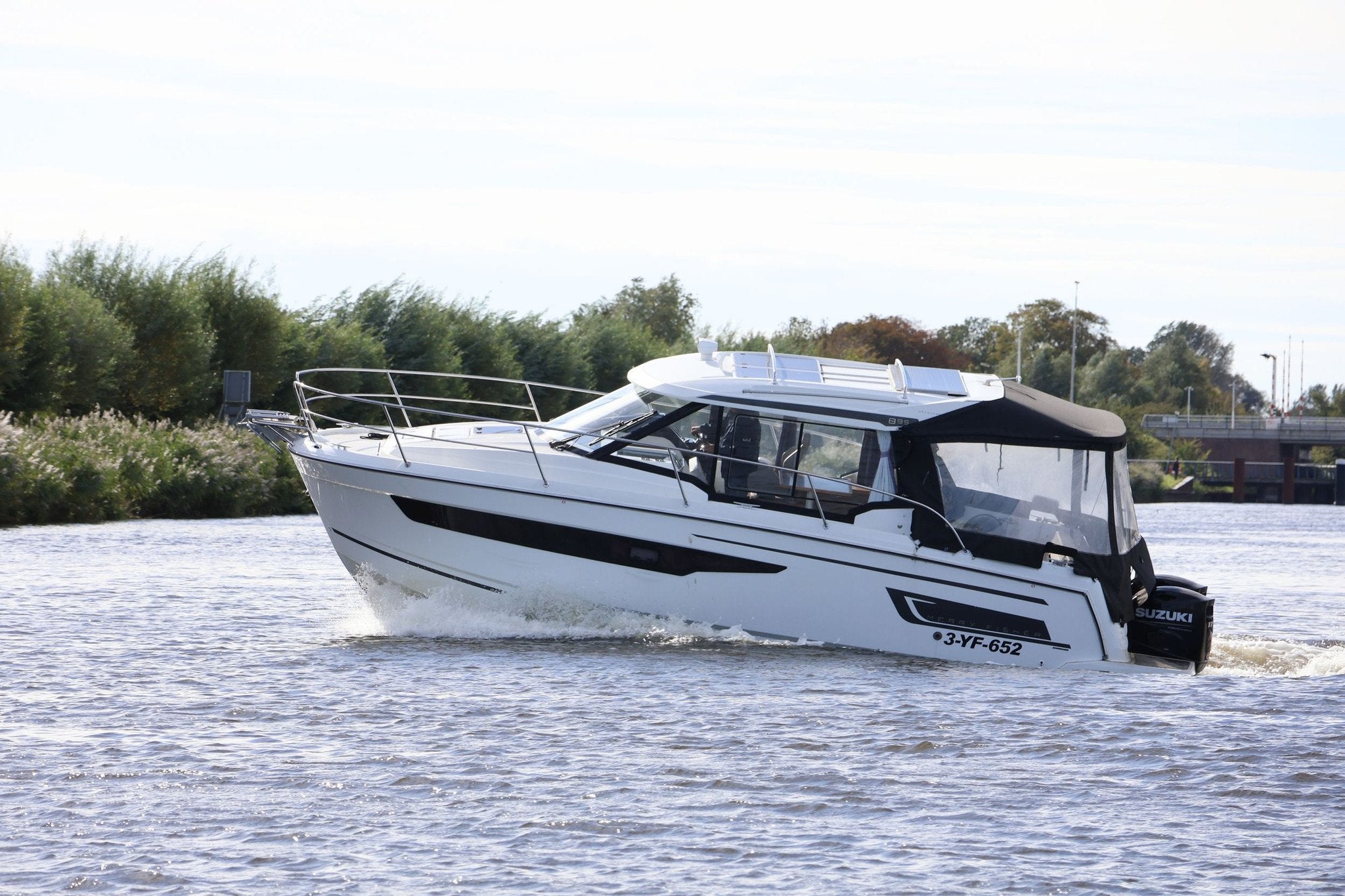 Jeanneau Merry Fisher 895 Offshore, Gebruikt, Polyester, Benzine, 200 pk of meer