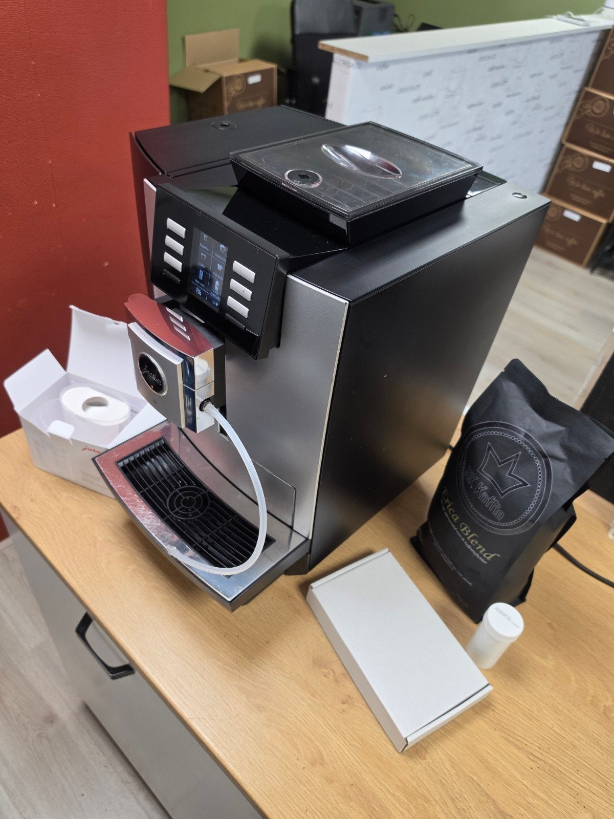 Jura Z6 Volautomatische Koffiemachine - Topkwaliteit Koffie, Ophalen, Info@nl.jura.com, Koffiebonen, 4 tot 10 kopjes