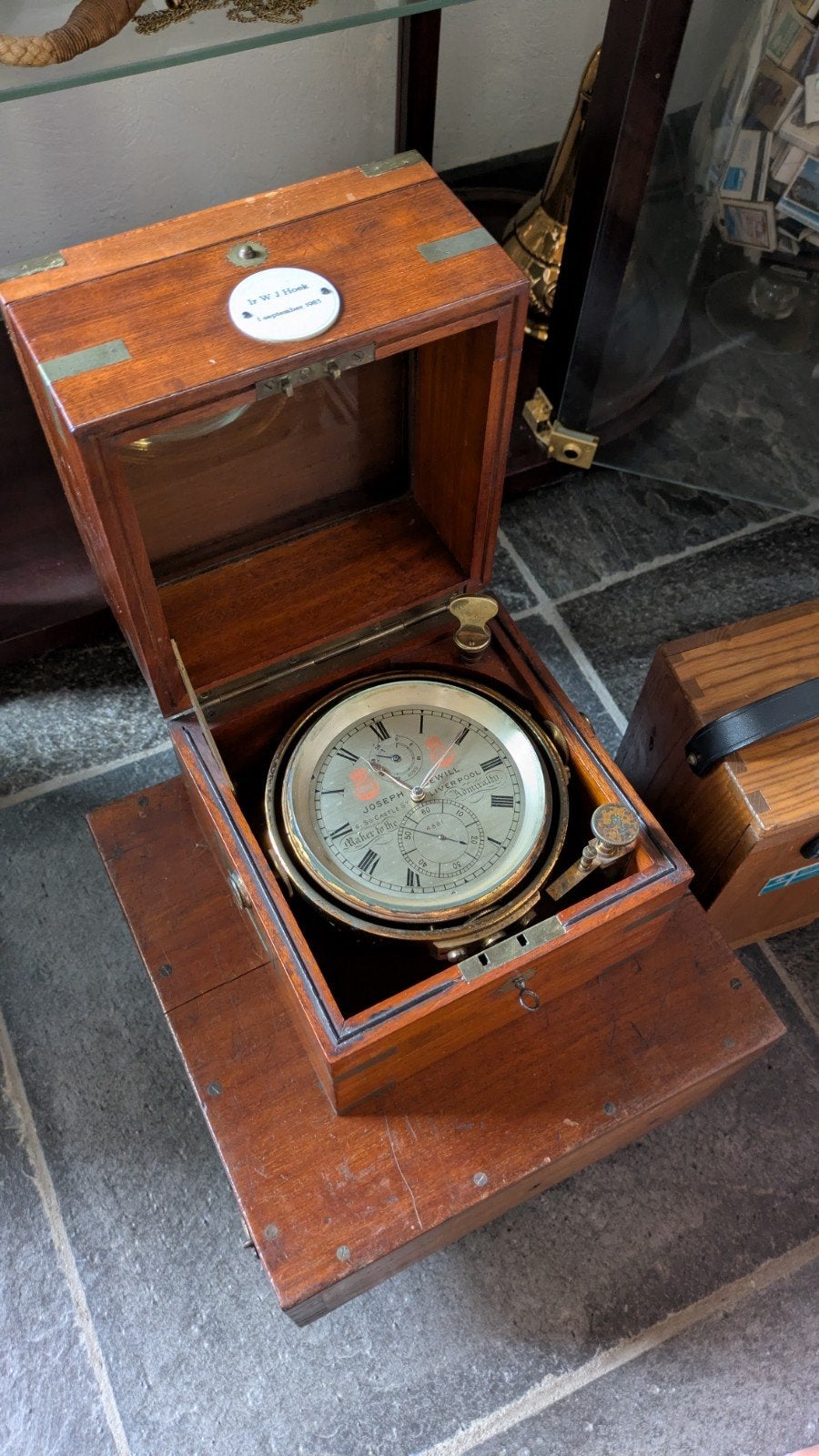 Antieke Joseph Sewill Liverpool Scheepschronometer, Ophalen