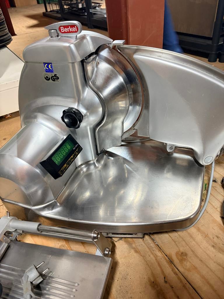 Berkel Vlees Snijmachine - Professioneel en Betrouwbaar, Ophalen, Gebruikt