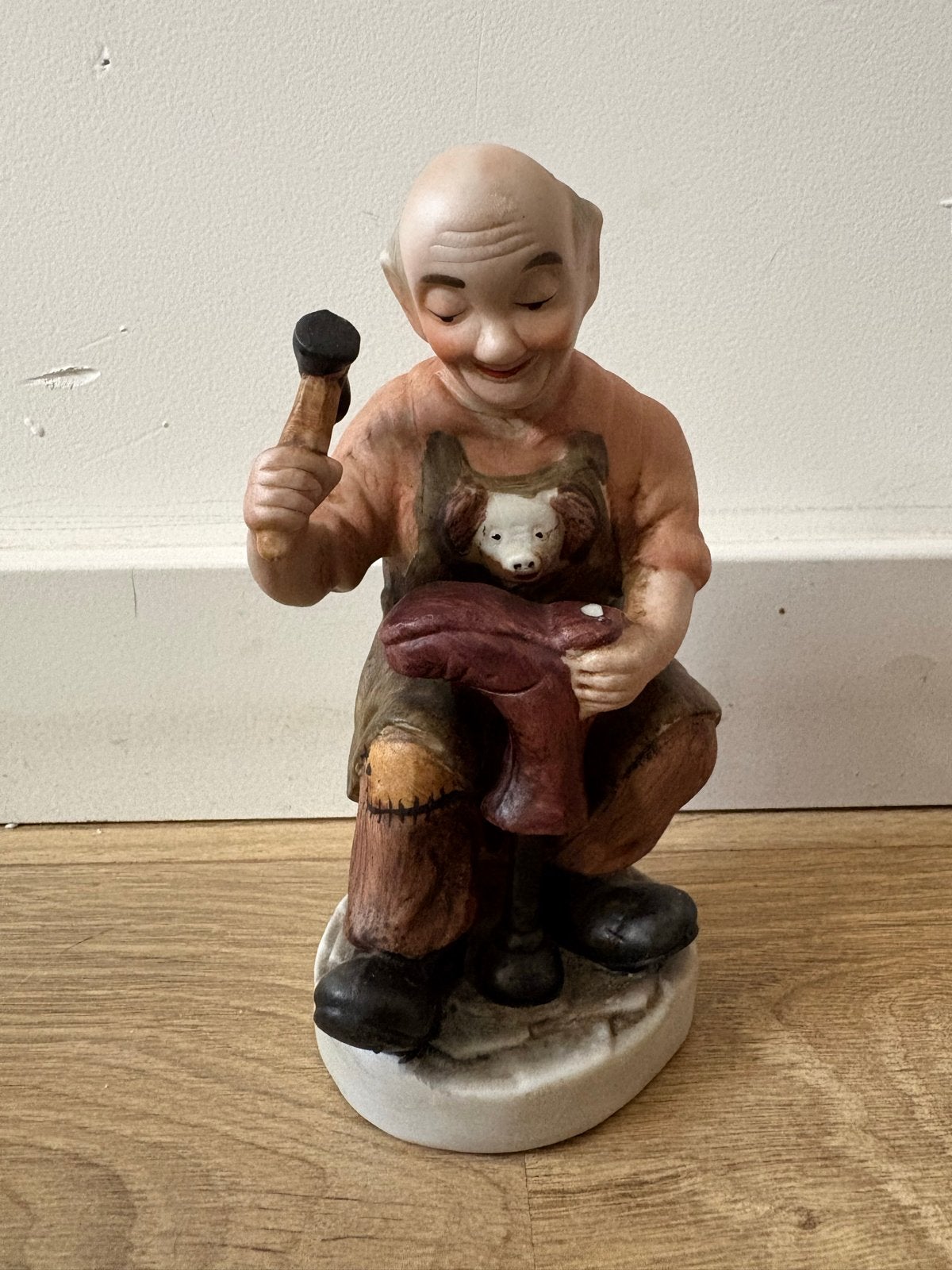 Vintage Schoenmaker Beeldje - Ambachtelijk Decoratie, Ophalen of Verzenden, Gebruikt, Mens