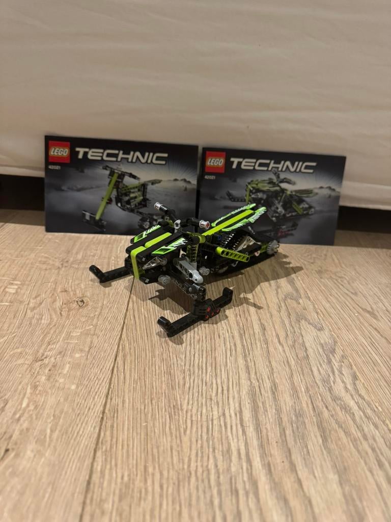 Lego technic snowmobile 42021 100% compleet met 2 instructie, Lego, Compleet, Ophalen of Verzenden, Zo goed als nieuw