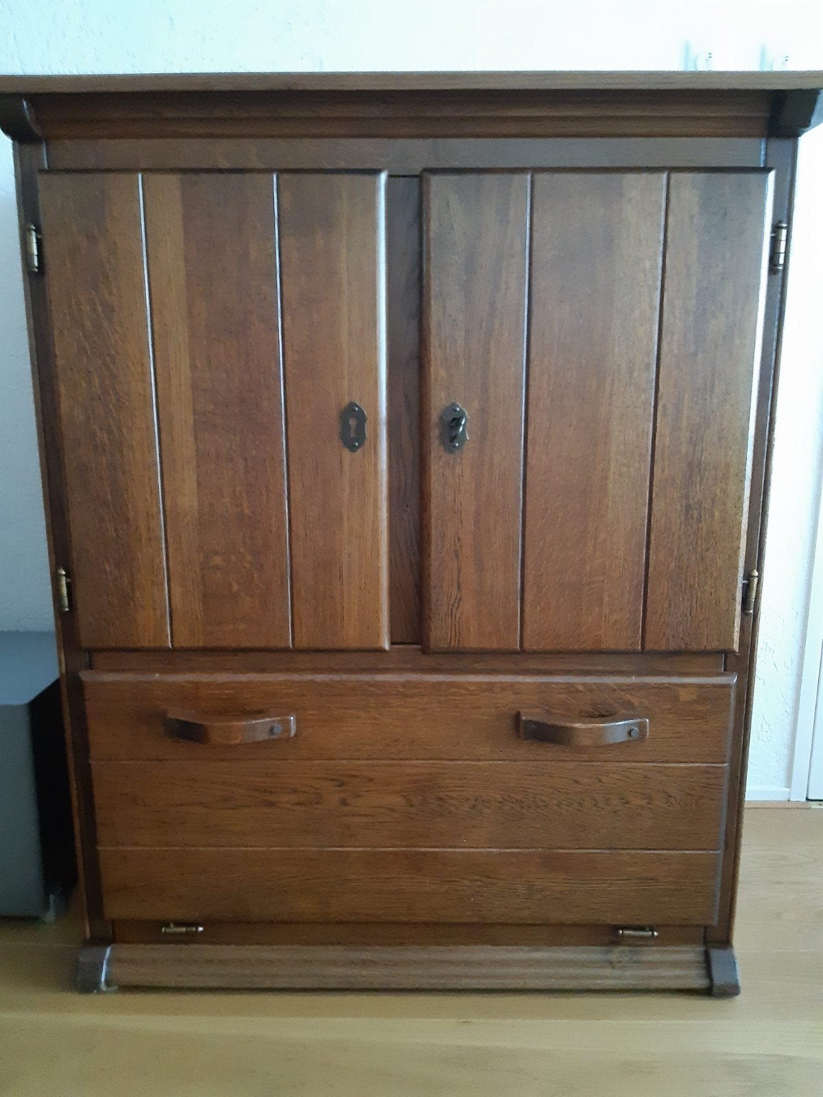 Massief eiken kast 110x60x125, kunstambacht Mettier Art, Ophalen, 100 tot 150 cm, Met deur(en), 100 tot 150 cm