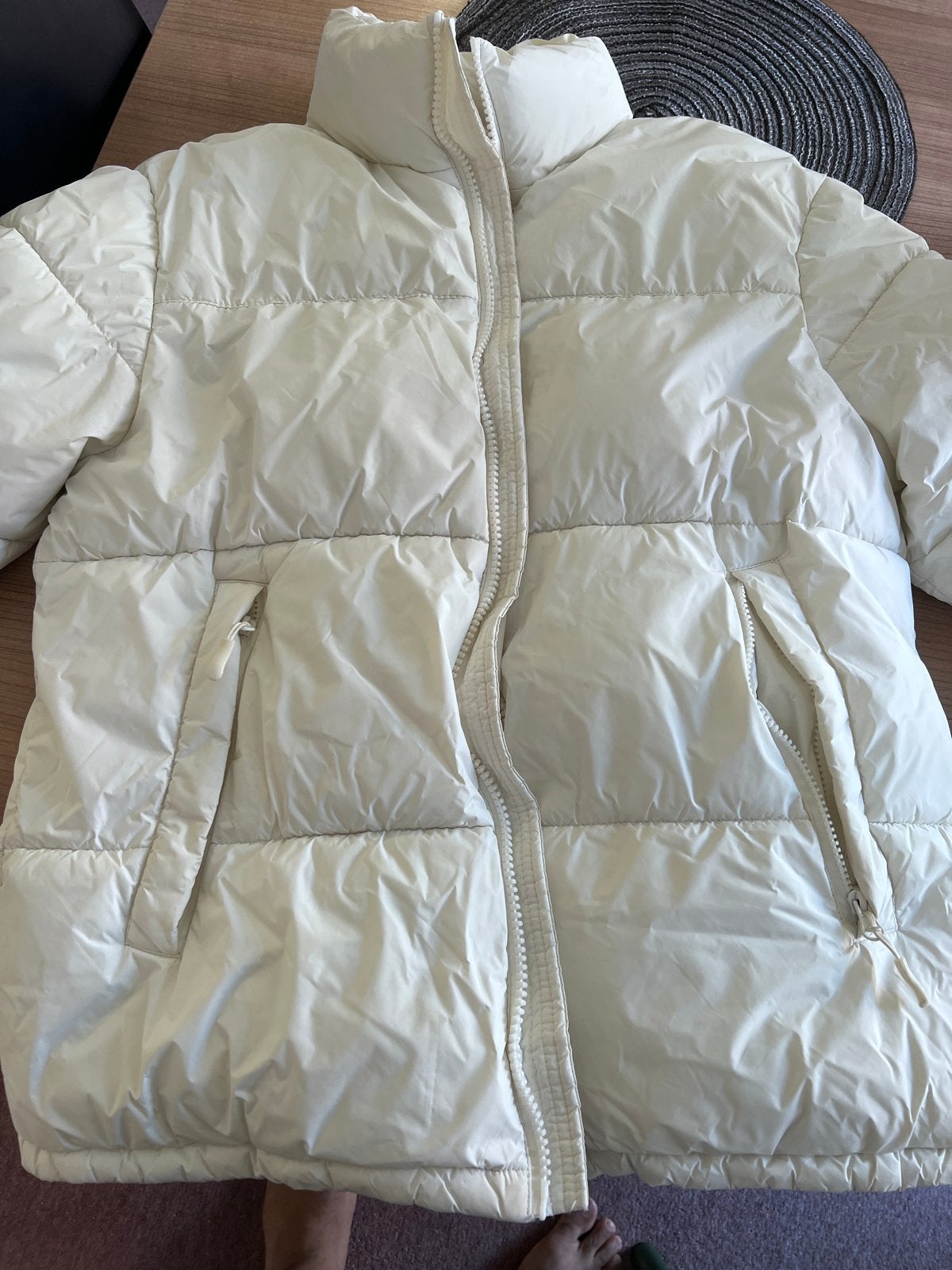 Zara white puffer jacket-Size M, Ophalen, Gedragen, Wit
