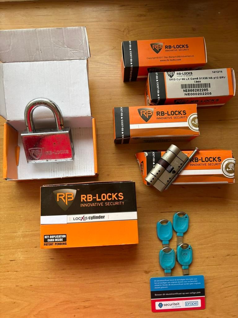 RB-Locks hangsloten, cylindersloten en sleutels, Ophalen, Zo goed als nieuw, Overige materialen, Slot