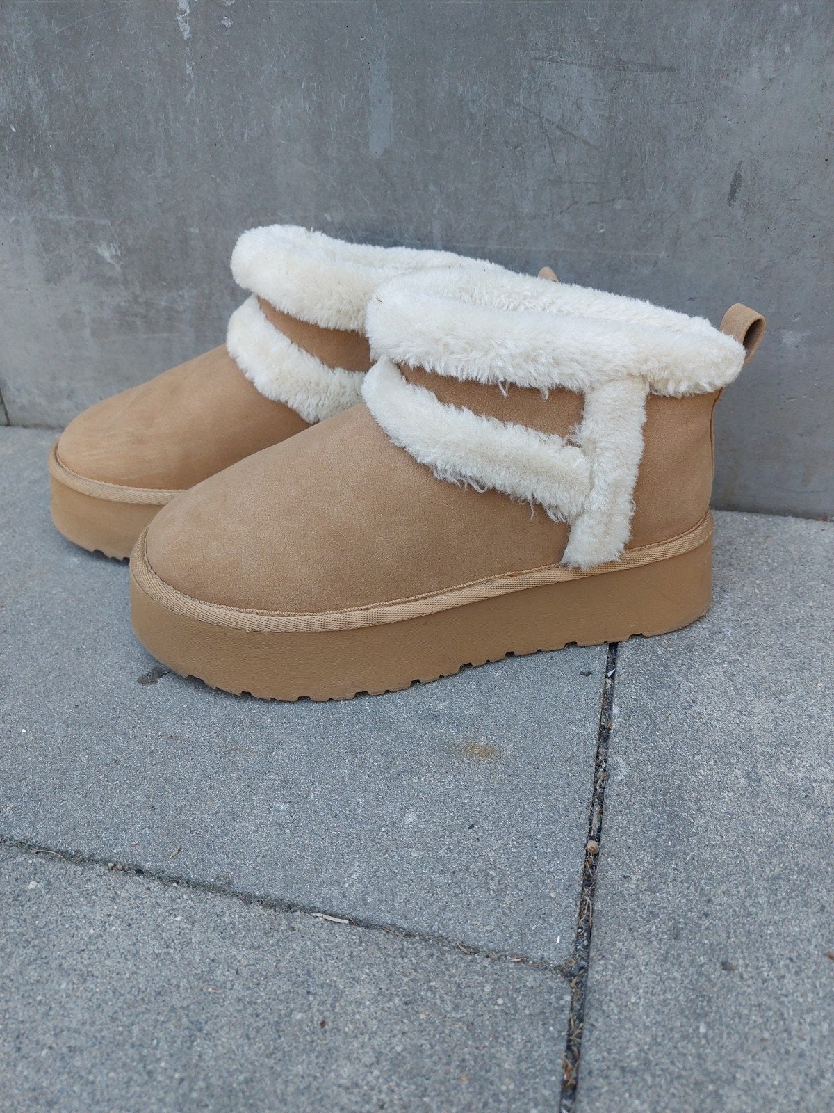 goede winter schoenen maat 36, Beige, Lage of Enkellaarzen, Ophalen of Verzenden, Zo goed als nieuw