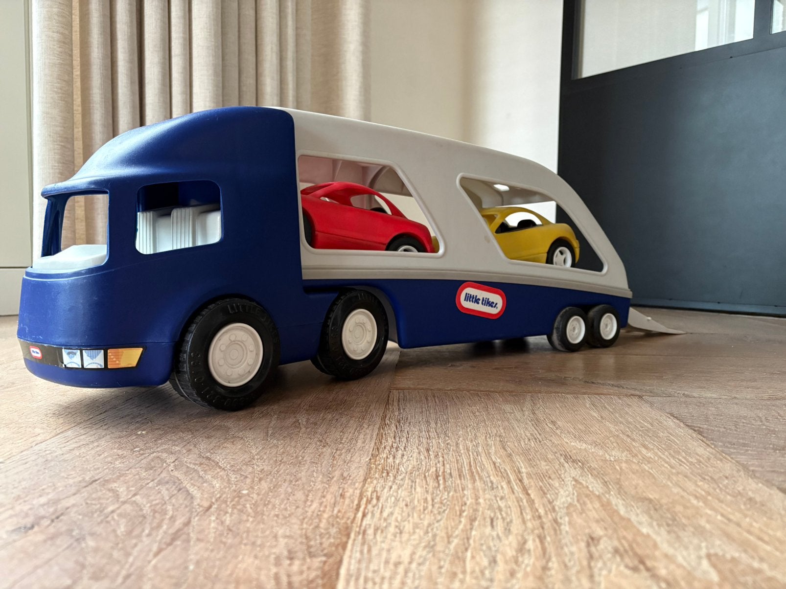 Little tikes grote auto transporter, Ophalen, Zo goed als nieuw