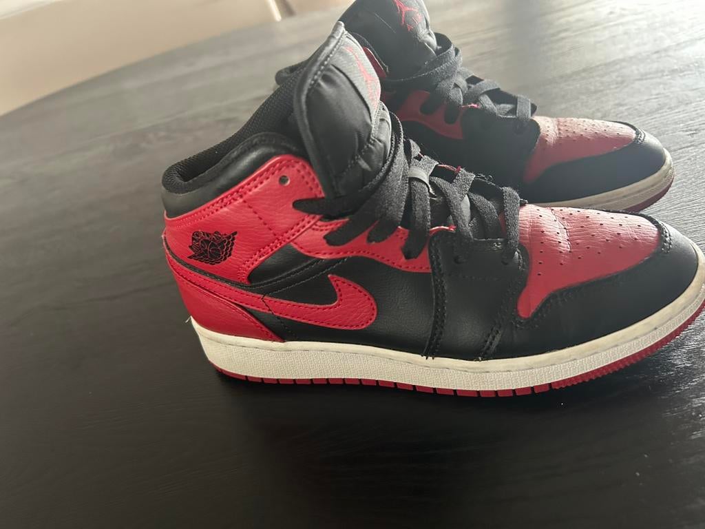 Nike Air Jordan sneakers in rood /zwart (dames ) mt. 37.5, Kleding | Heren, Schoenen, Ophalen of Verzenden, Zo goed als nieuw