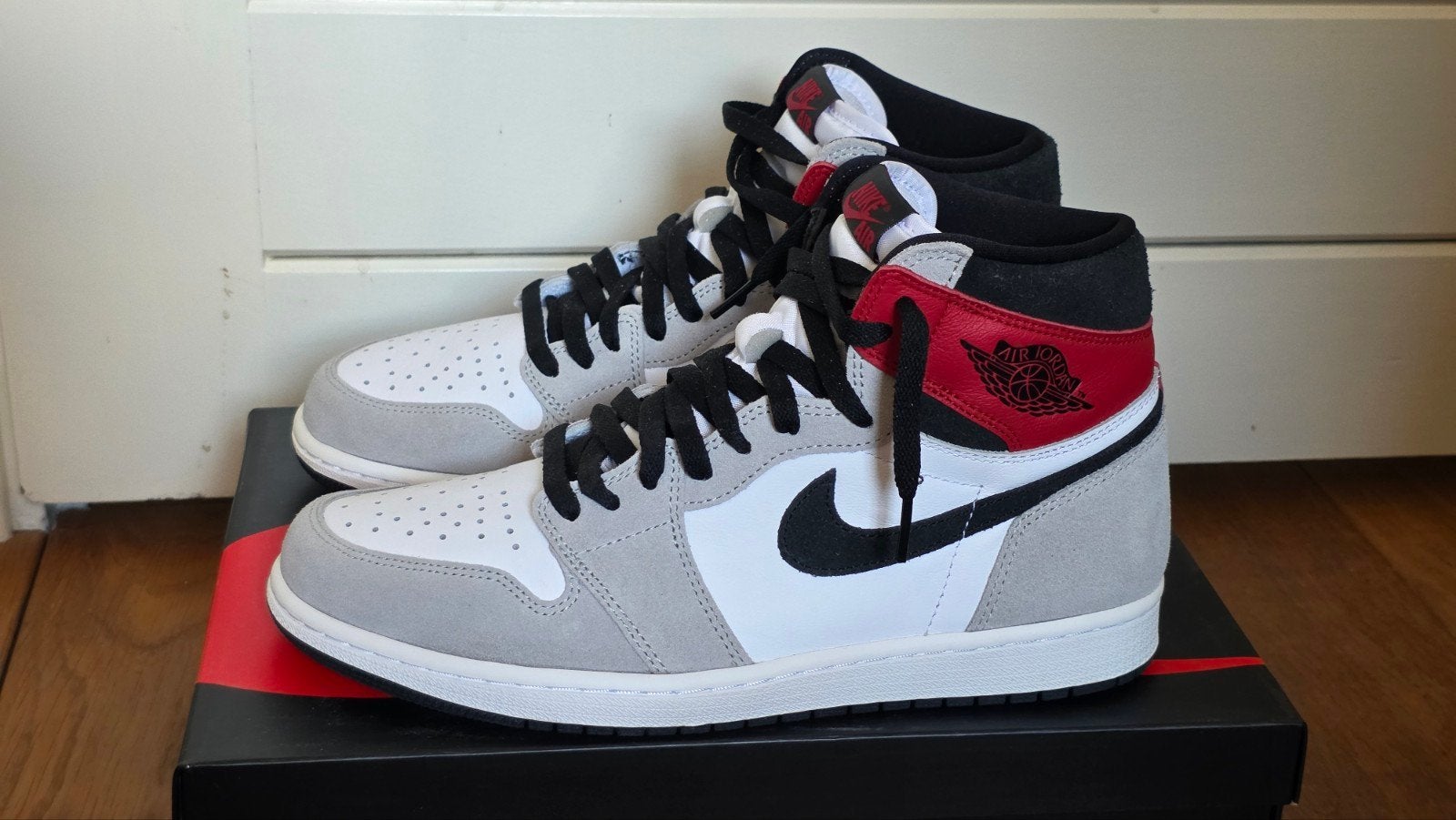 Air Jordan 1 High Smoke Grey maat 44, Overige kleuren, Verzenden, Air Jordan, Sneakers of Gympen