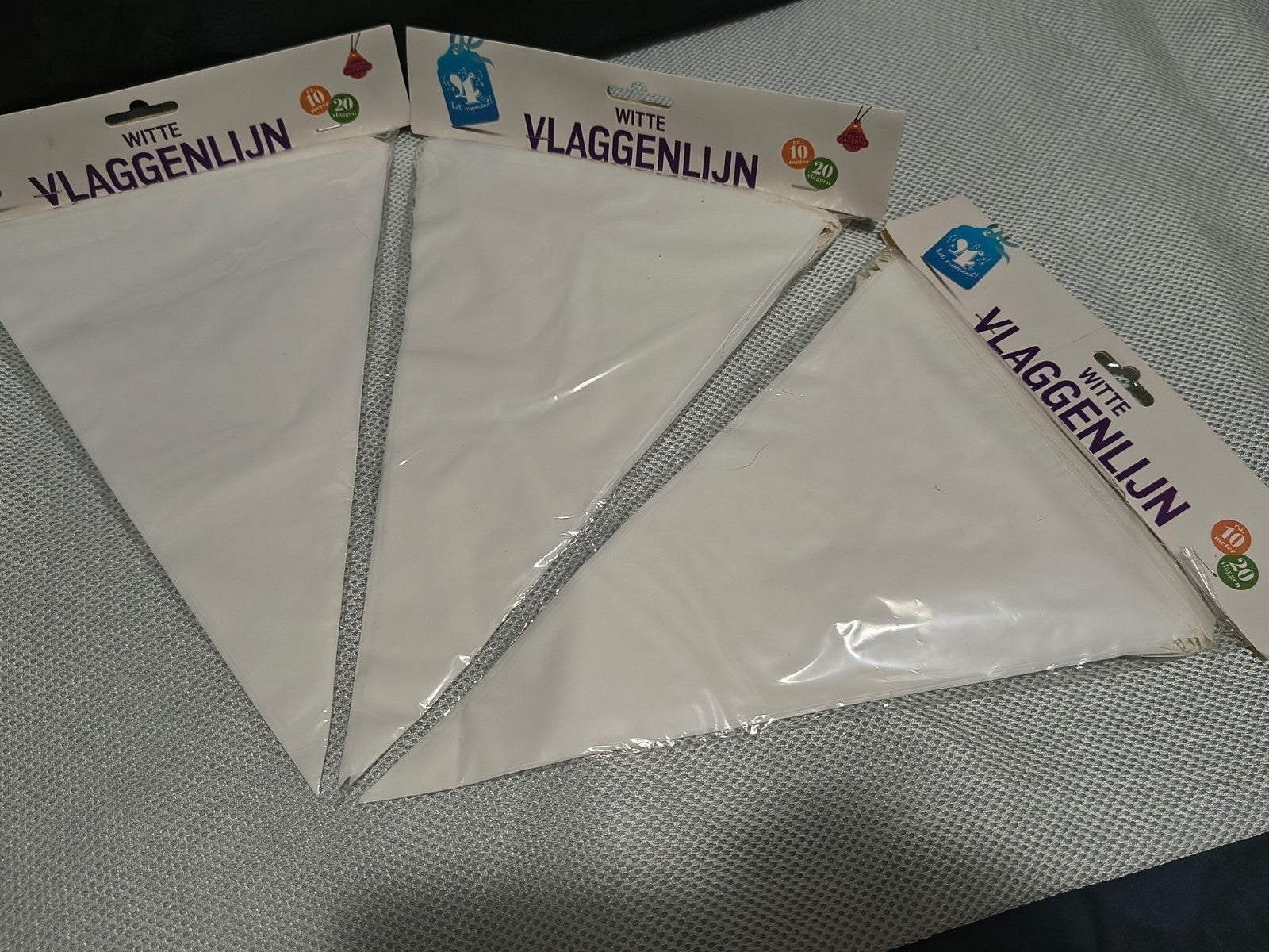 Vlaggenlijn wit en bont, Ophalen of Verzenden, Nieuw, Versiering, Verjaardag