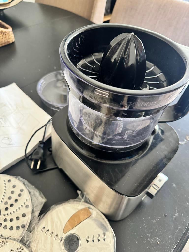 Kenwood Keukenmachine met Foodprocessor, Mixer & Citruspers, Ophalen of Verzenden, Zo goed als nieuw, 3 snelheden of meer