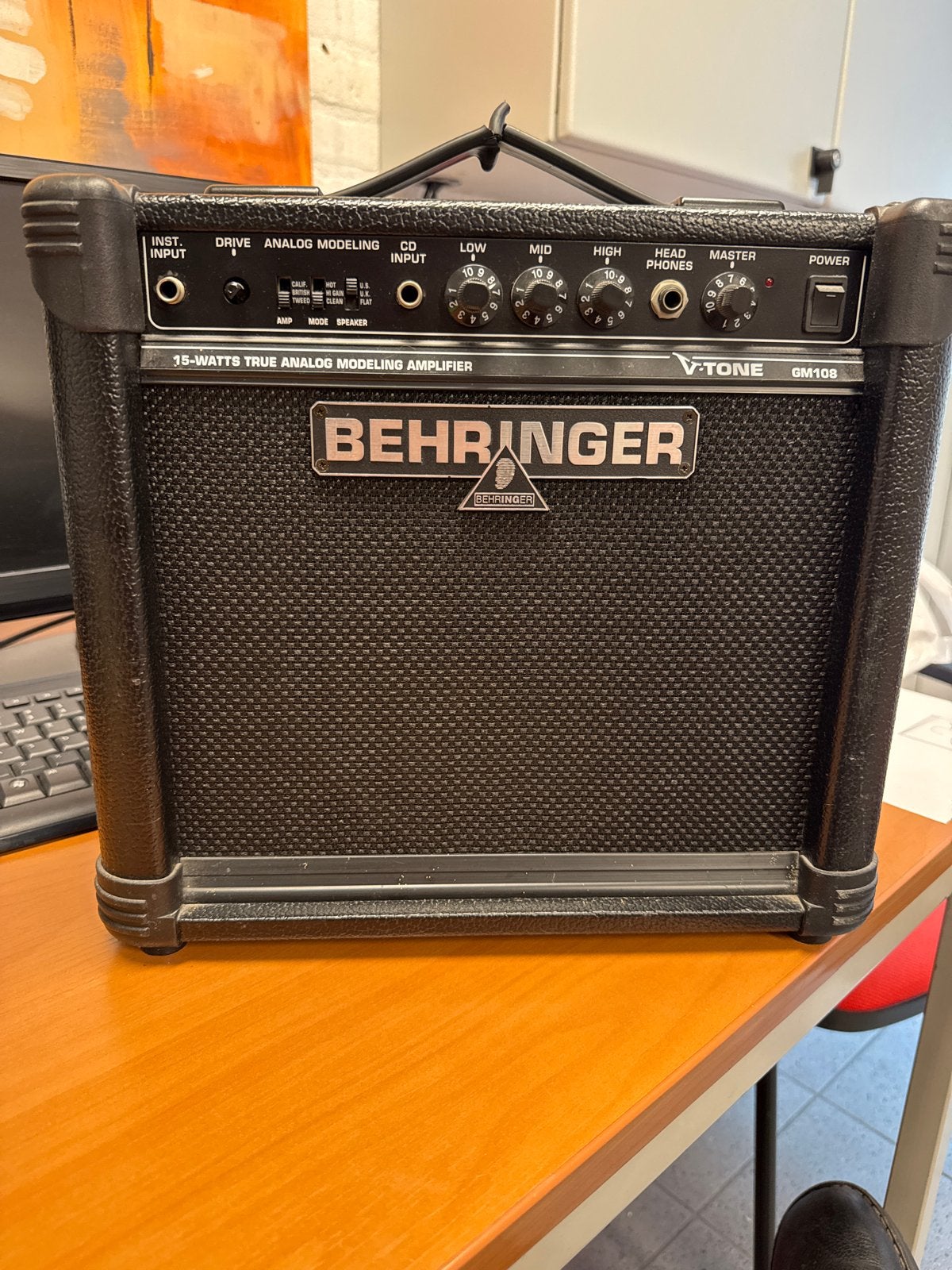 Behringer V-Tone GM108 gitaarversterker (handvat kapot), Ophalen, Gebruikt, Gitaar, Minder dan 50 watt