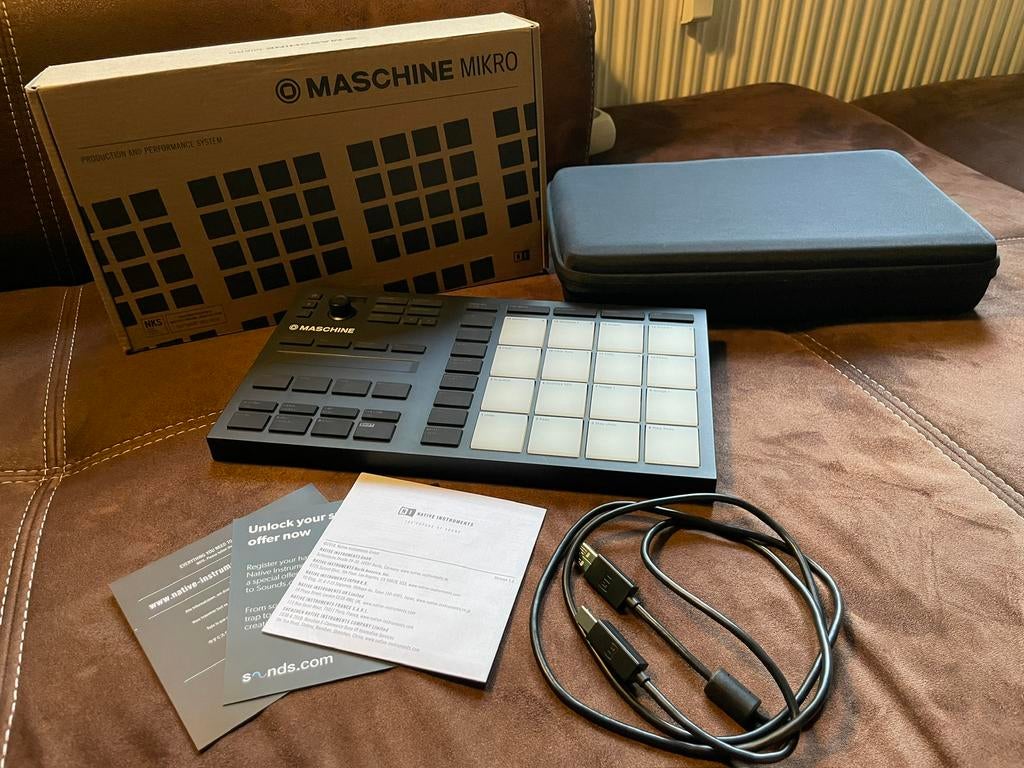 Native Instruments Maschine Mikro MK3 MKIII Drum Controller, Verzenden, Zo goed als nieuw