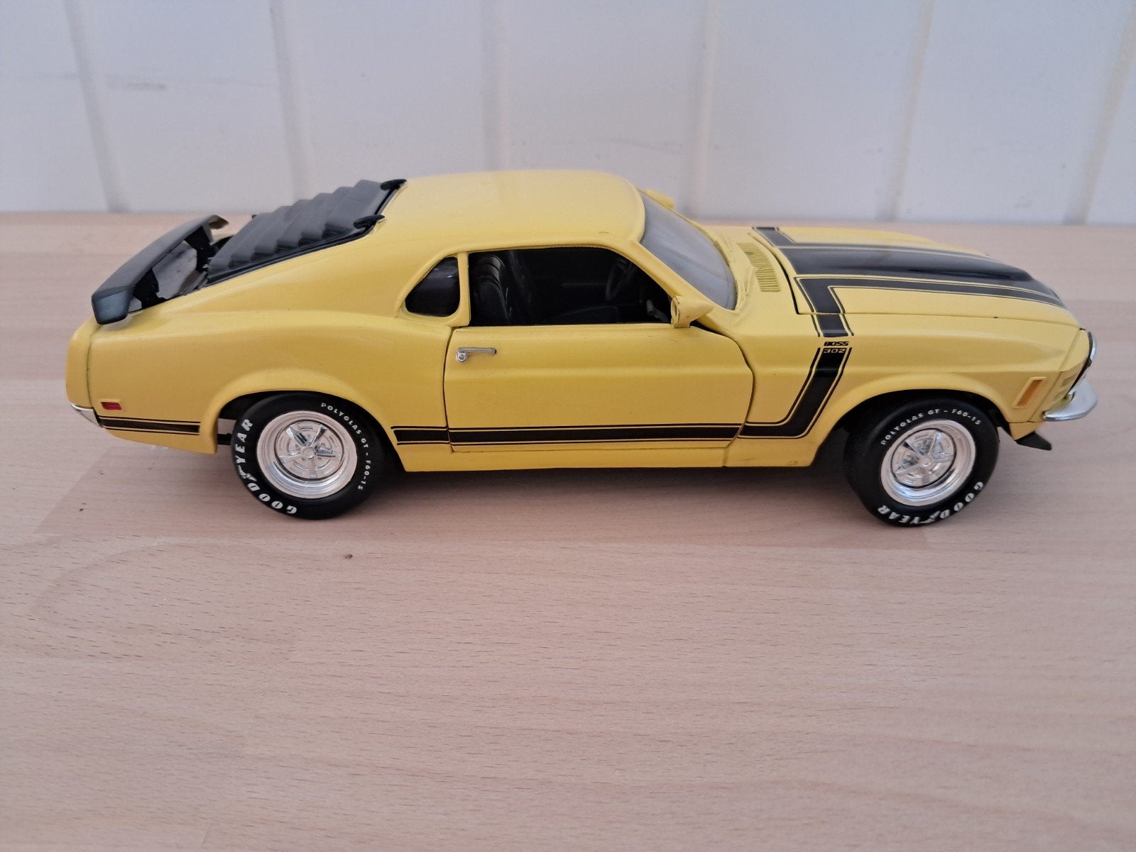 Ford Mustang 1970
Merk: ERTL
Schaal 1/18
Prijs:, Hobby en Vrije tijd, Modelauto's | 1:18, Ophalen of Verzenden, Zo goed als nieuw