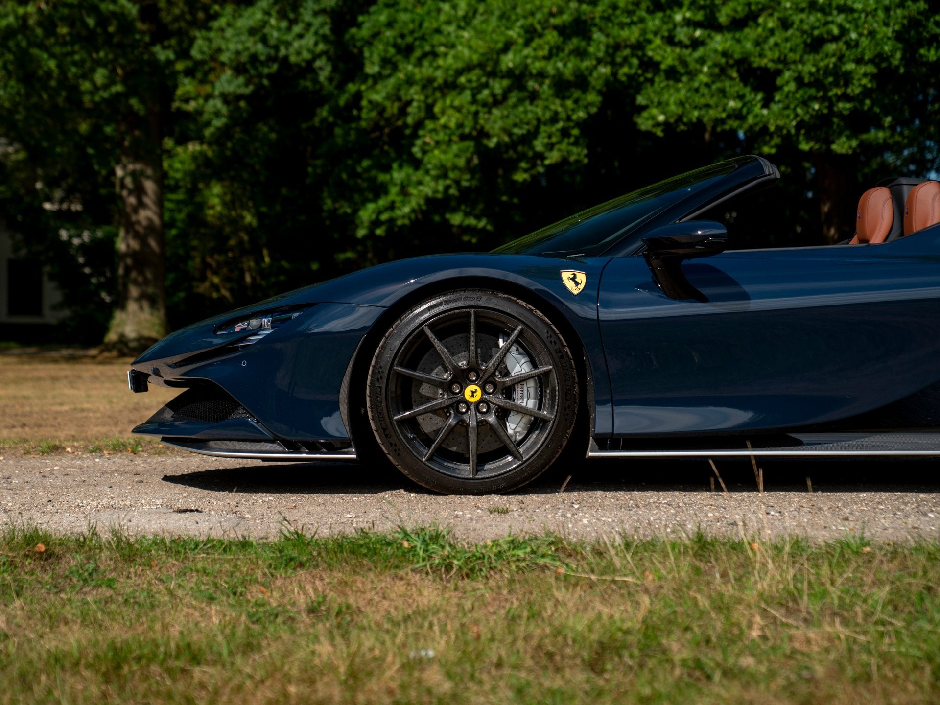 Ferrari SF90 Spider 4.0 V8 | Blu Pozzi | Full carbon! | Carb, Automaat, Dealer onderhouden, Blauw, Alcantara
