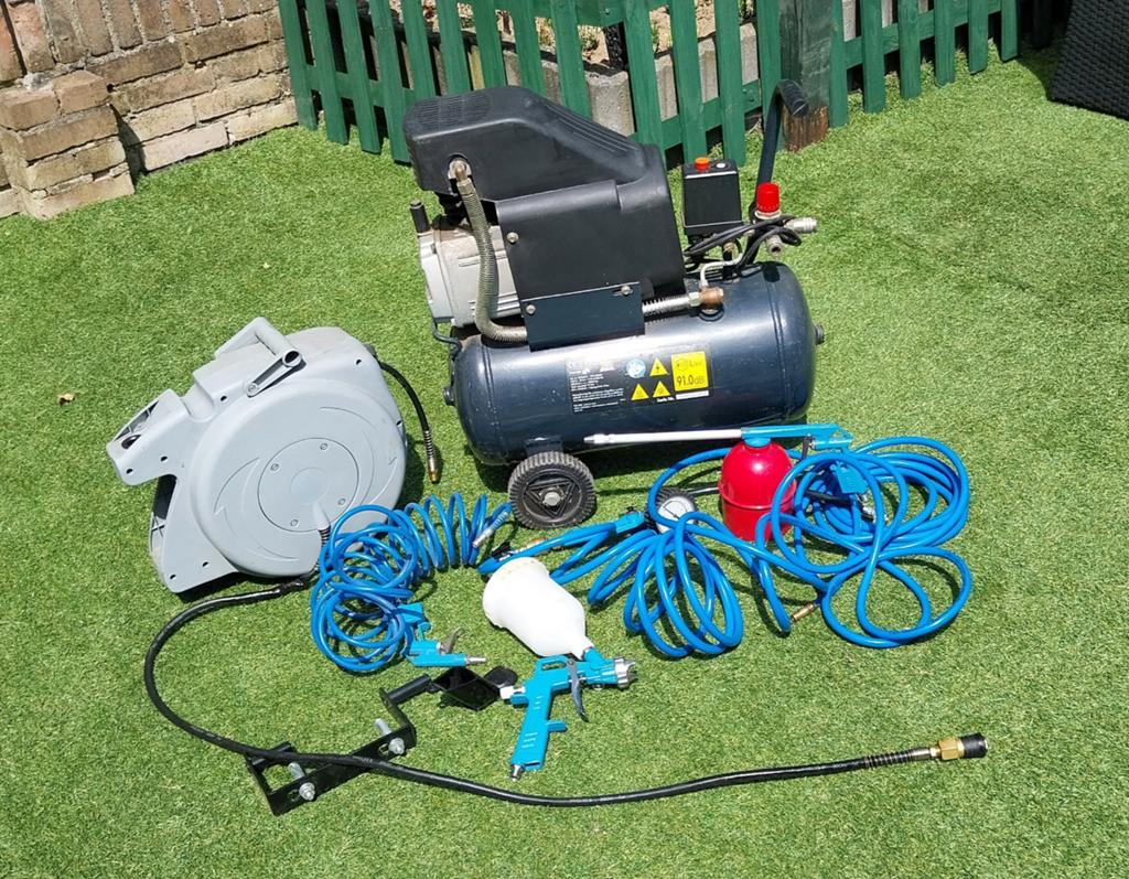 Compressor gereserveerd, Minder dan 25 liter, Ophalen of Verzenden, Zo goed als nieuw, Minder dan 200 liter/min