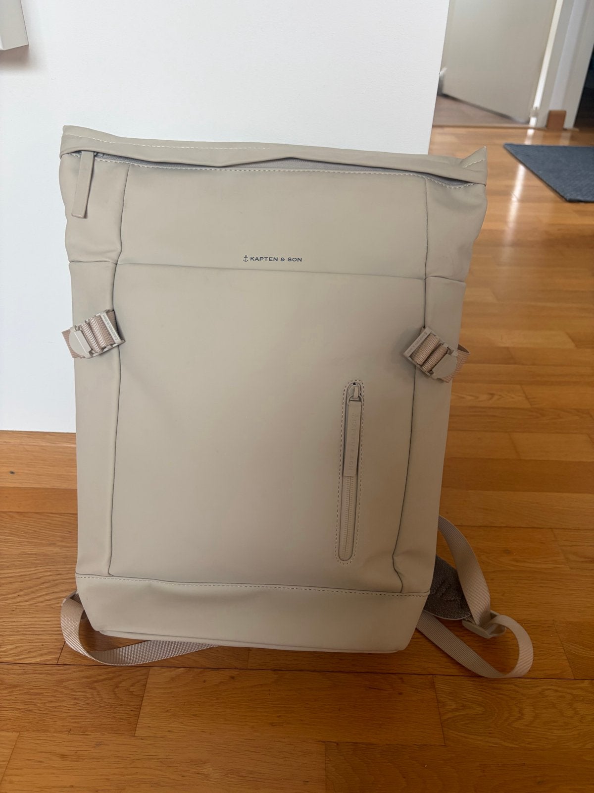 Kapten & Son rugzak Helsinki Sandstone, Sieraden, Tassen en Uiterlijk, Tassen | Rugtassen, 25 tot 40 cm, Ophalen of Verzenden