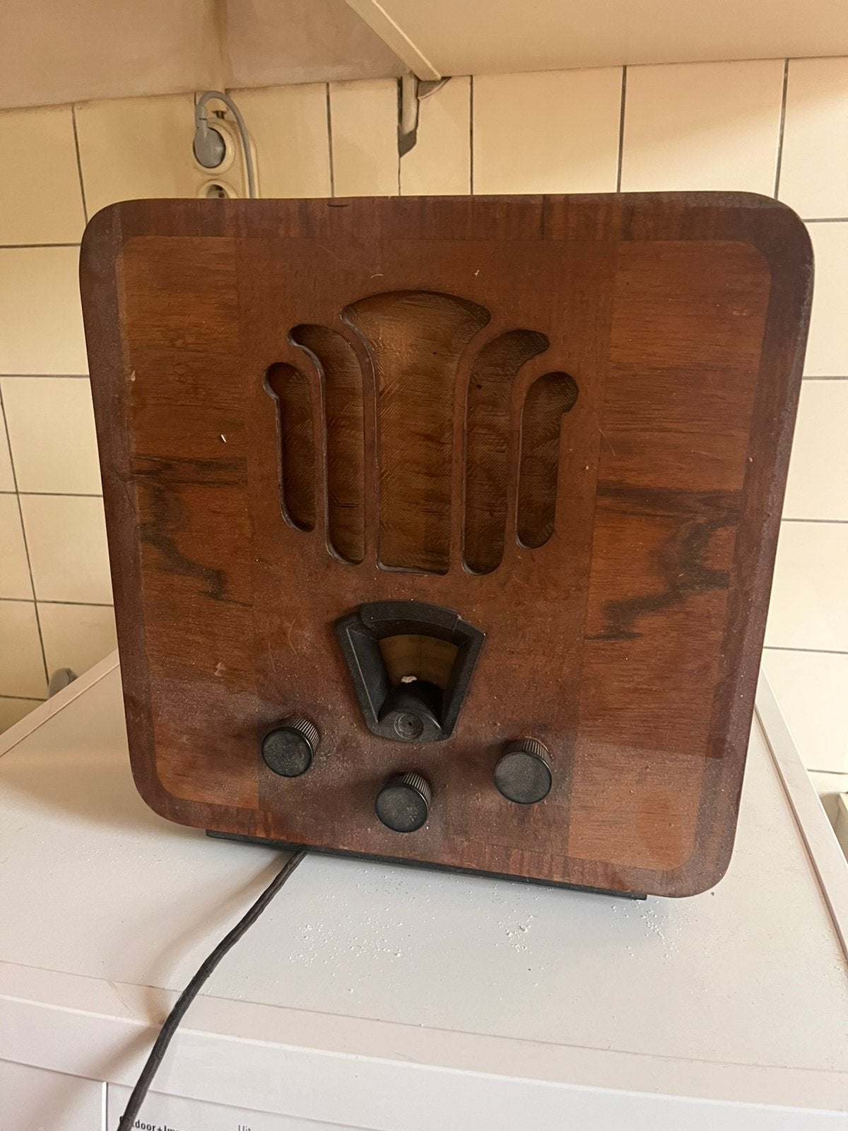 Antieke Philips radio type 836A, Ophalen