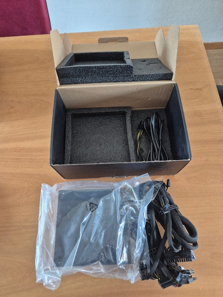 Delta Electronics GPS-750FB 750W – 80Plus Platinum PSU, Computers en Software, Interne voedingen, Ophalen of Verzenden, Nieuw