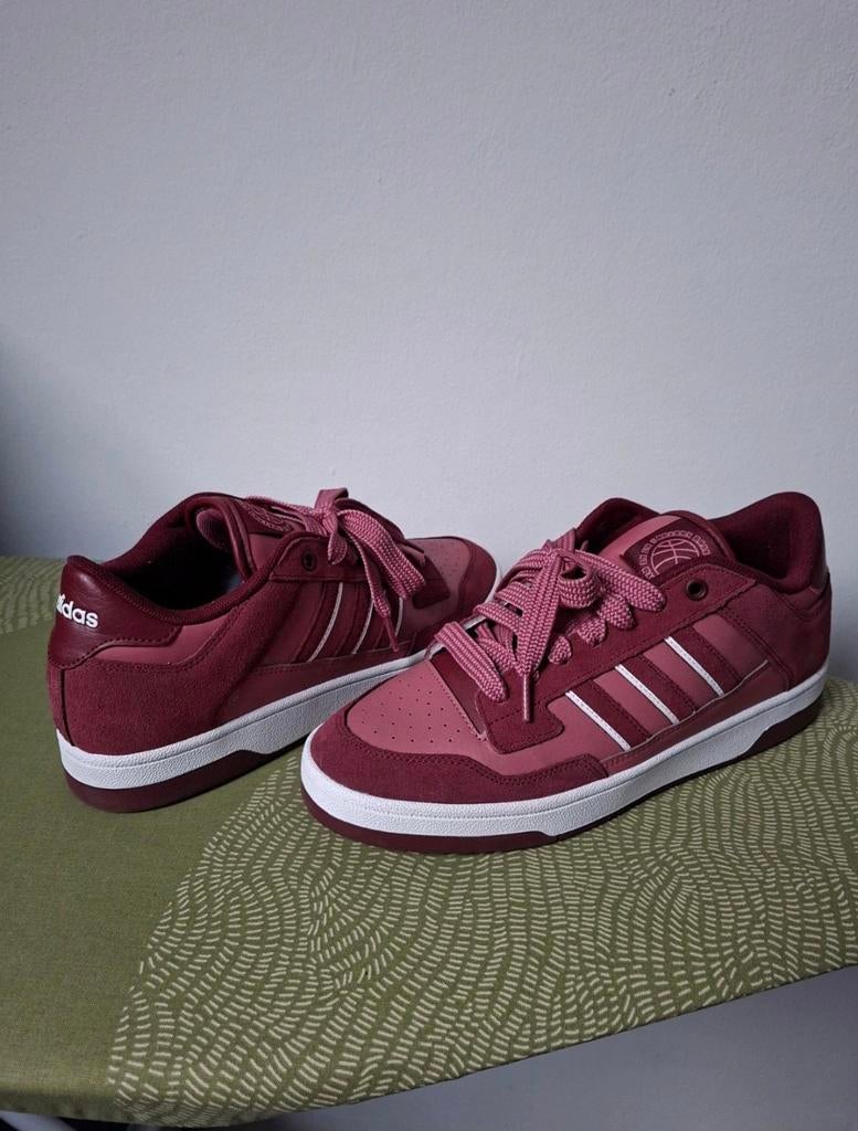 Adidas Rapid Court low 44, Ophalen of Verzenden, Zo goed als nieuw
