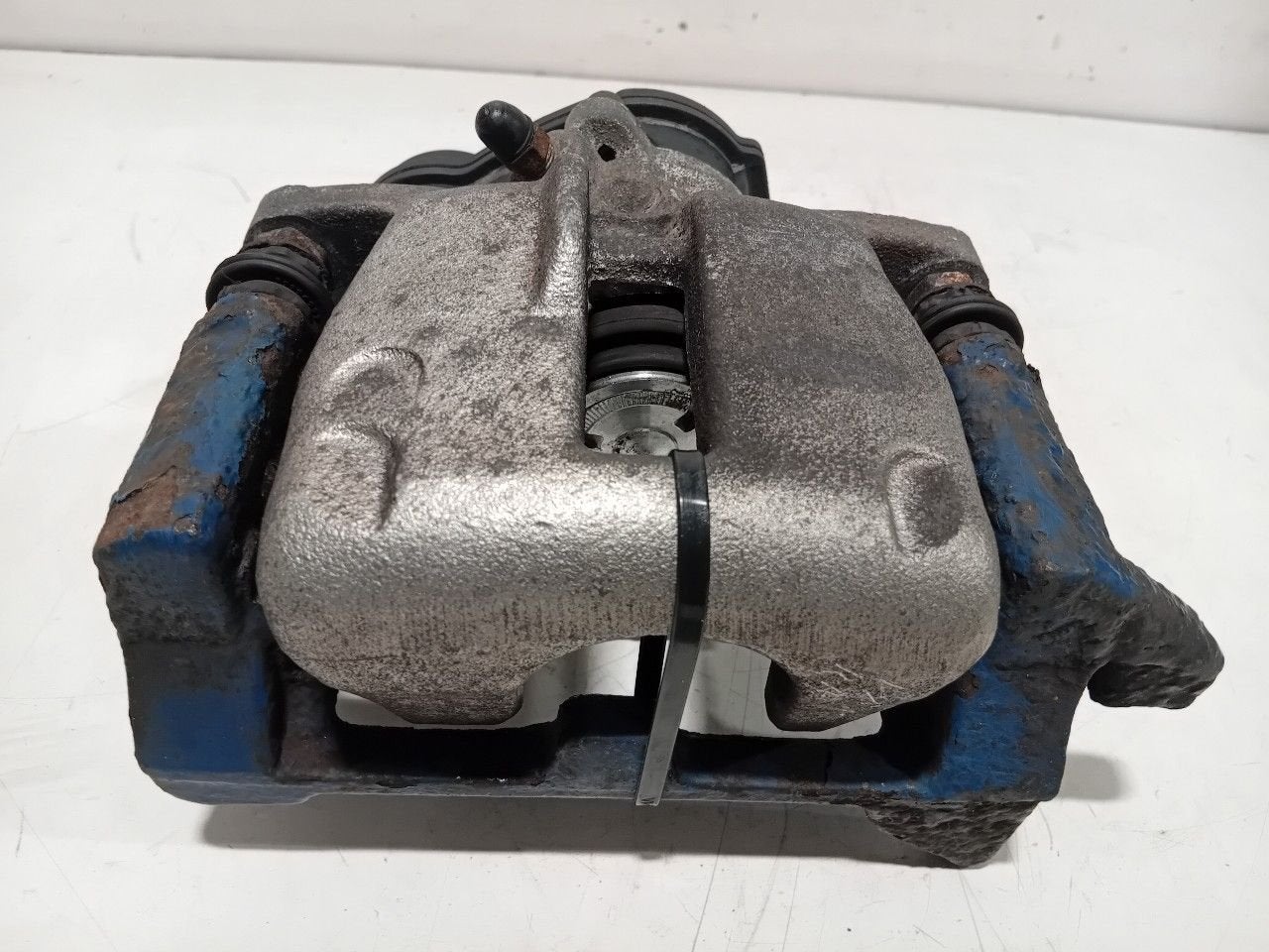 Remklauw rechts achter Audi A4, Auto-onderdelen, Remmen en Aandrijving, Audi, Gebruikt, Herkomst onderdeel bekend, 12 maanden garantie