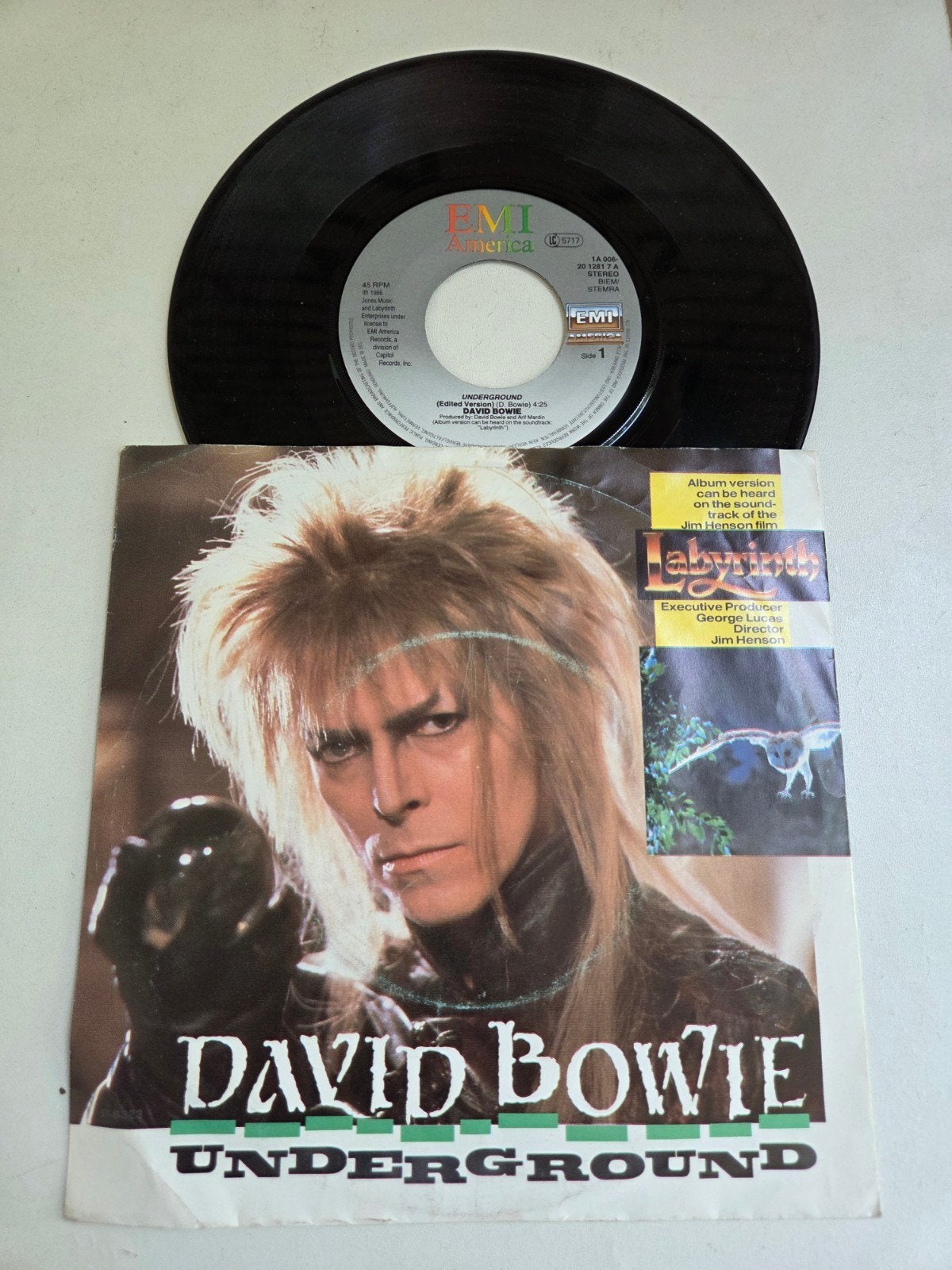 David Bowie - Underground (Single) - Labyrinth Soundtrack, Fotohoes, Ophalen of Verzenden, Gebruikt, Pop