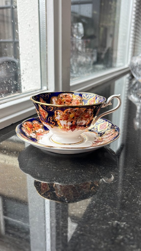 Royal Albert - Vintage kop en schotel Heirloom, Ophalen, Zo goed als nieuw, Porselein, Kop en/of schotel