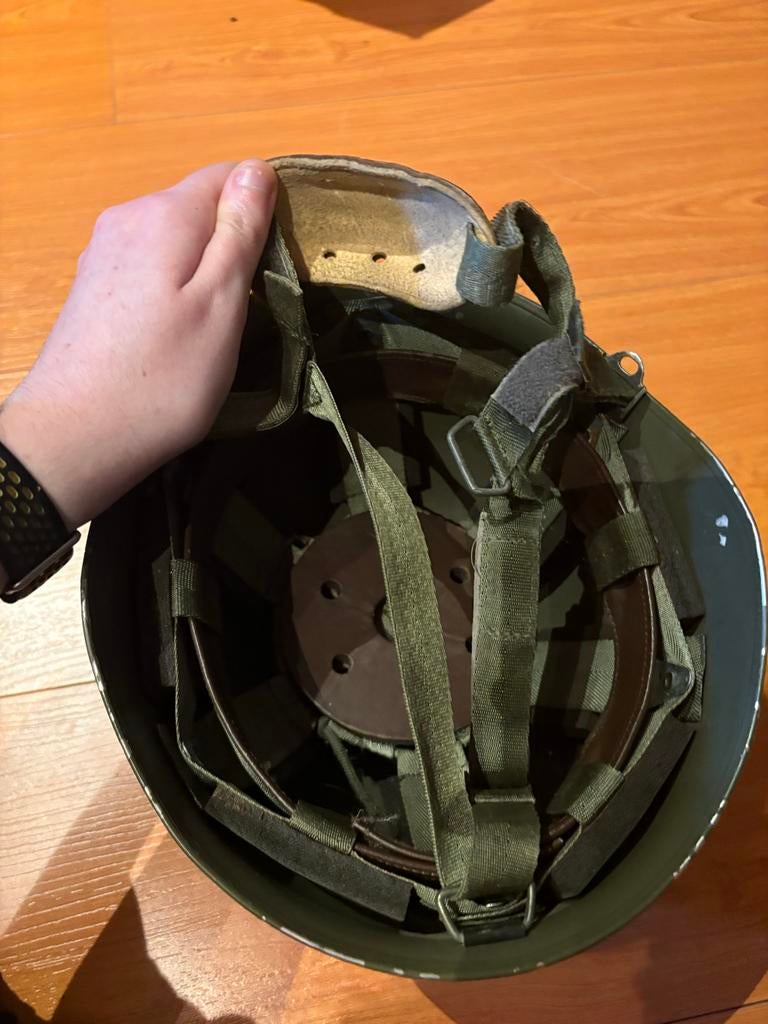 Vintage Legerhelm - Groen Militair Hoofddeksel, Verzamelen, Militaria | Algemeen, Ophalen, Landmacht, Overige gebieden, Helm of Baret