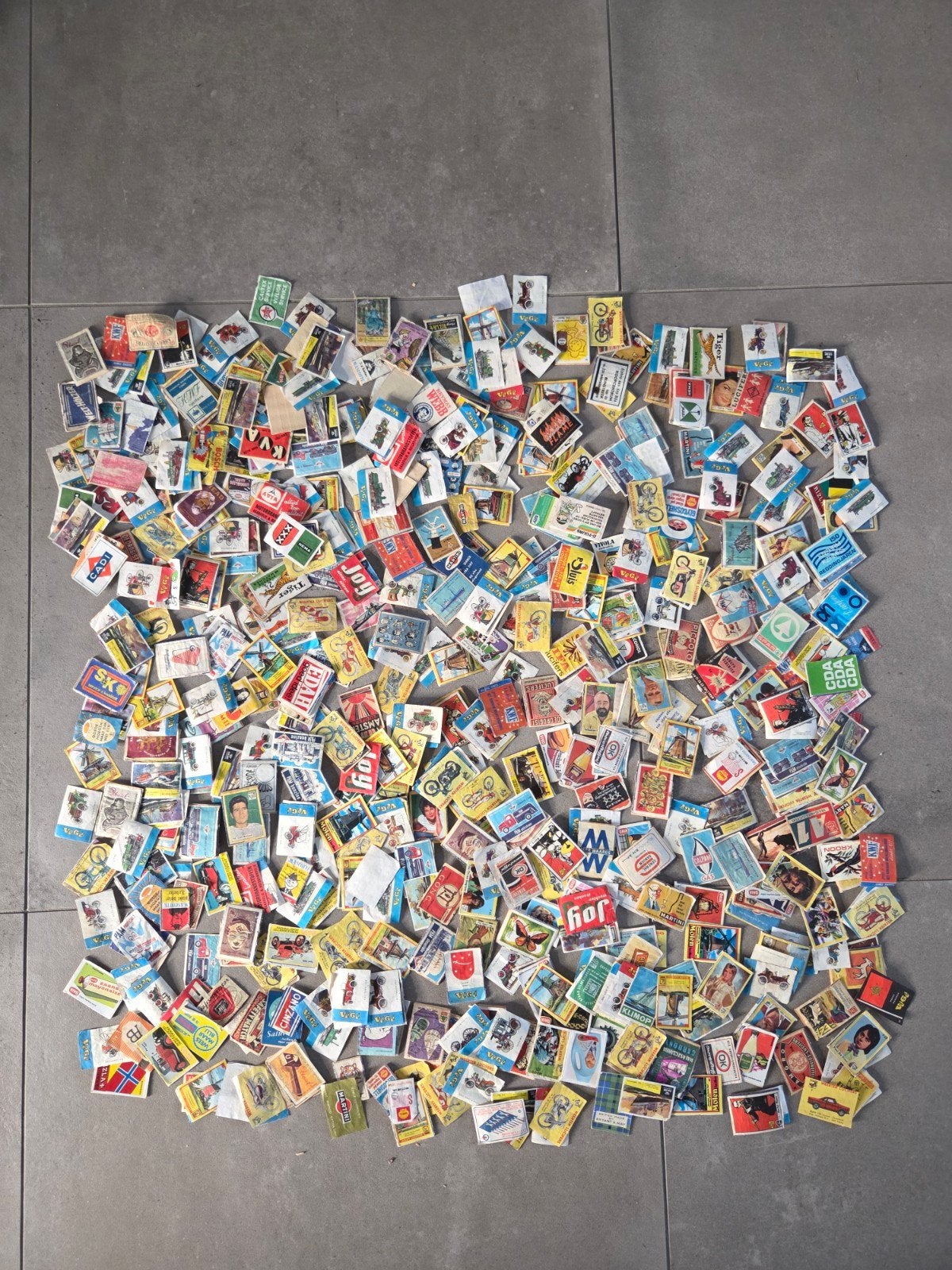 Grote verzameling van de voorkant van oude luciferdoosjes, Verzamelen, Ophalen of Verzenden