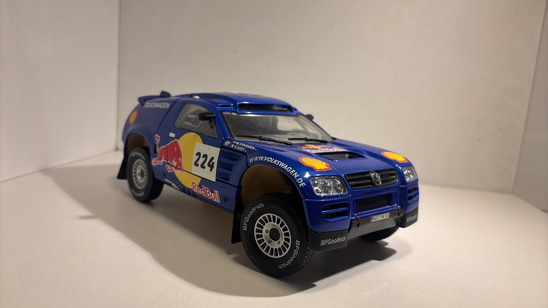 Volkswagen race Touareg bburago 1.18, Ophalen of Verzenden, Bburago, A, A