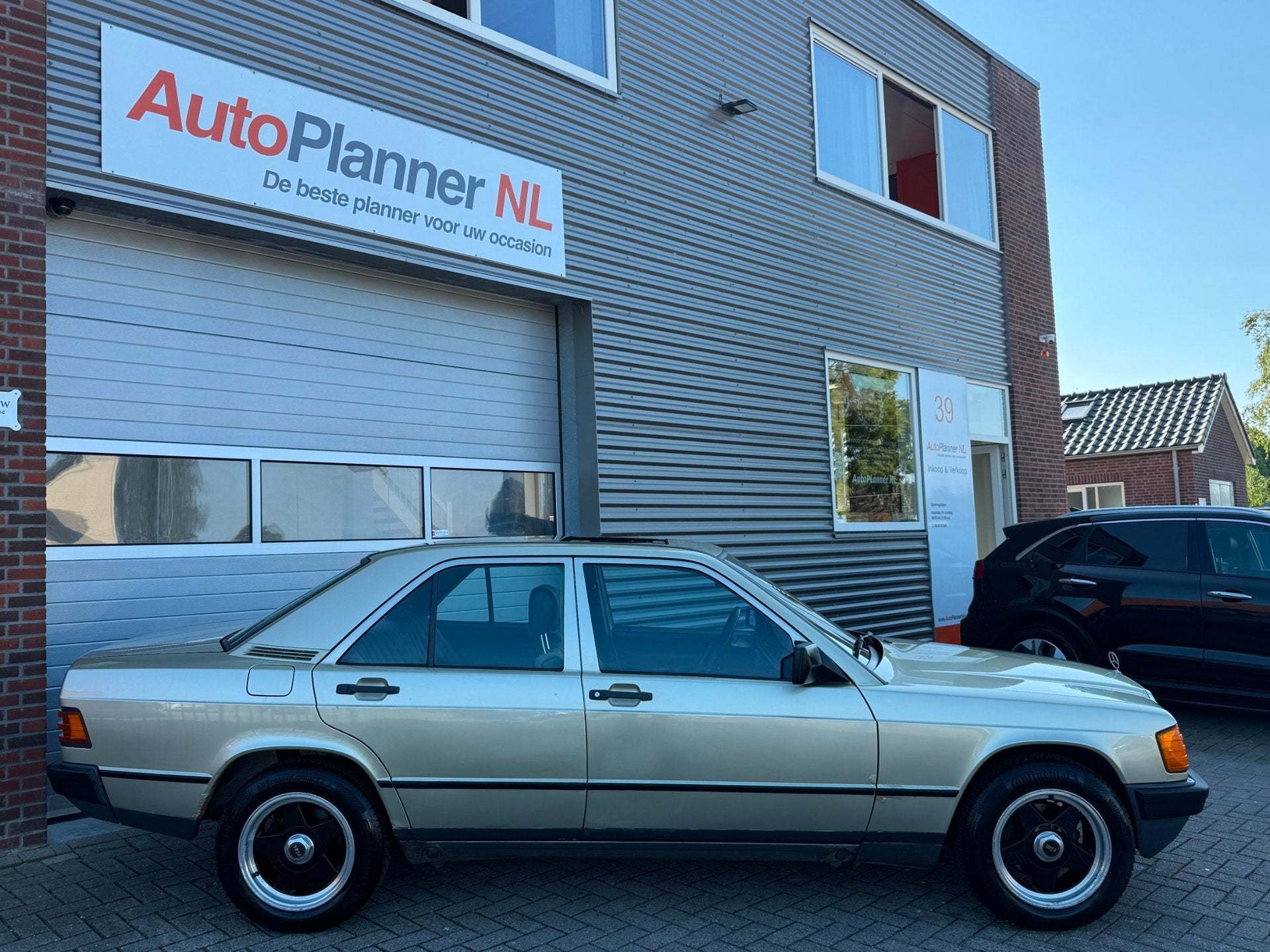Mercedes-Benz 190-serie 2.0! Belastingvrij! Schuifdak!, Auto's, Mercedes-Benz, Automaat, Gebruikt, 4 cilinders, 122 pk