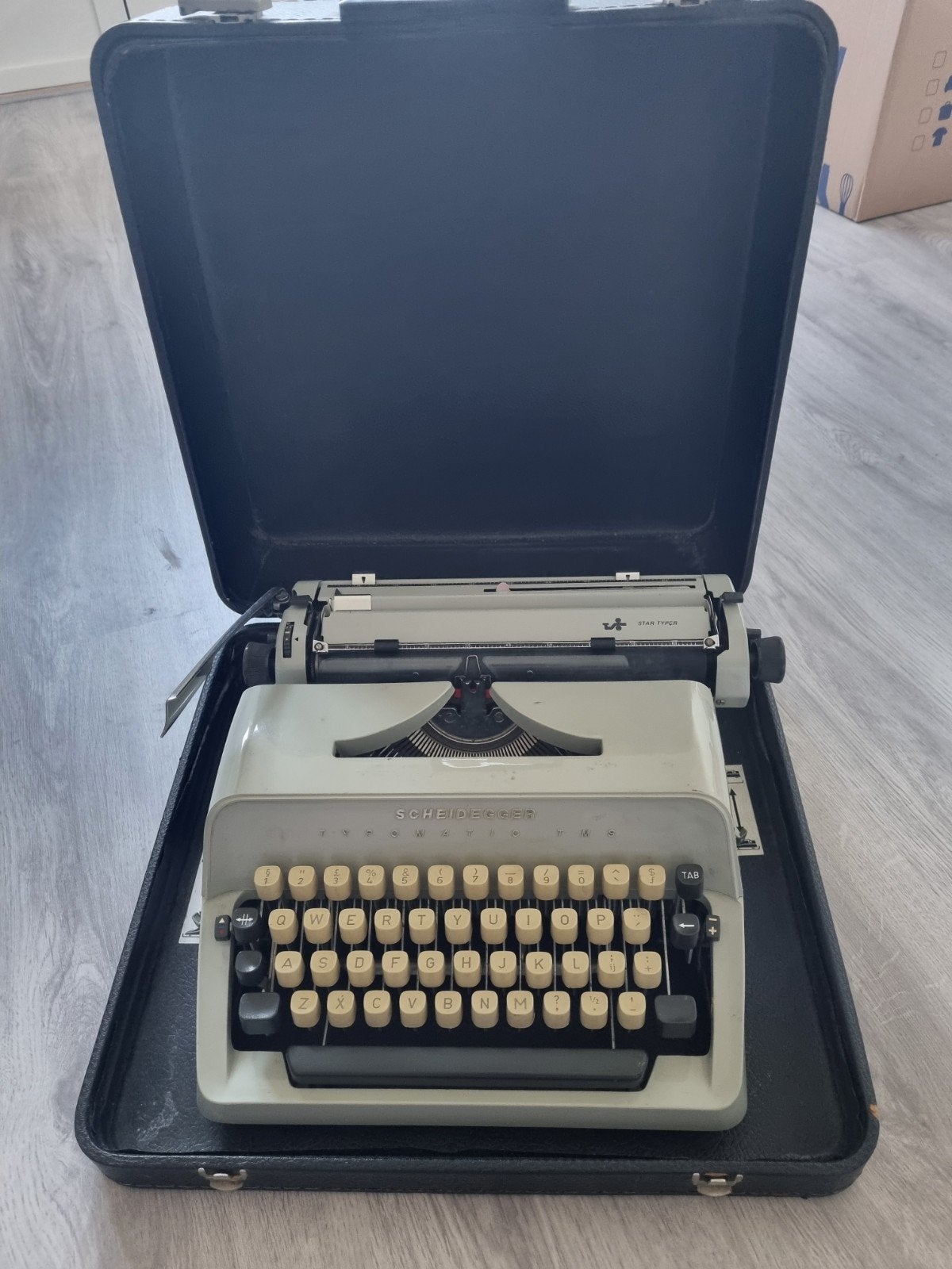 Typemachine Scheidegger., Diversen, Ophalen