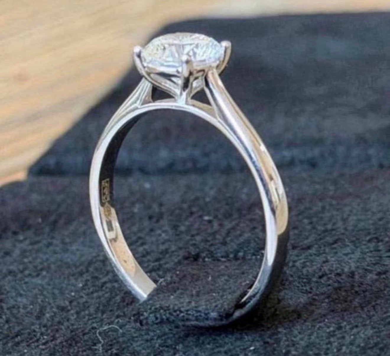 Gouden ring met diamant van 1.05 caraat met IGI certificaat!, Nieuw, Ophalen of Verzenden, 17 tot 18, Met edelsteen