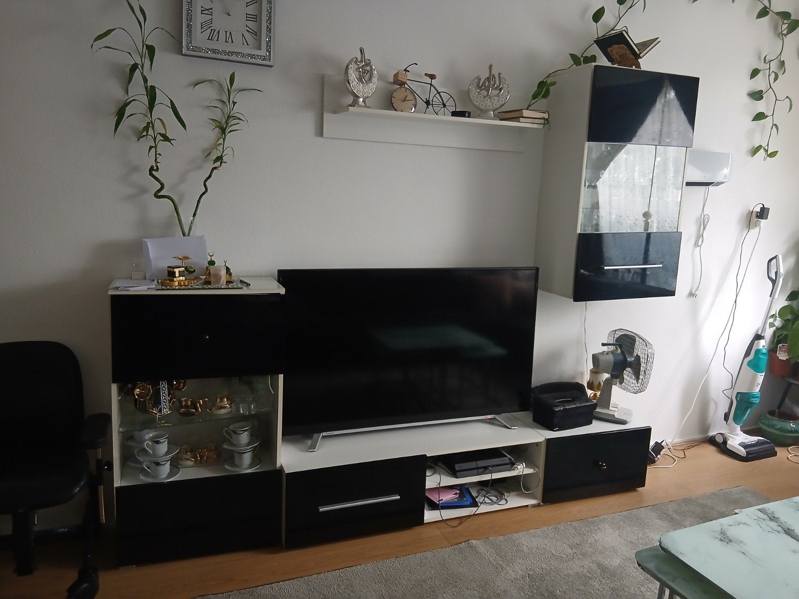 Moderne TV-meubelset - Zwart/Wit, Ophalen, Gebruikt, 150 tot 200 cm, Glas