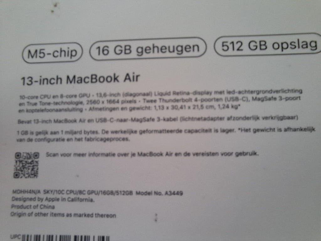 Foto 17 van macbook air 13 m5 blauw 16 512 bon aug 2026 gar aug 2028 3cy