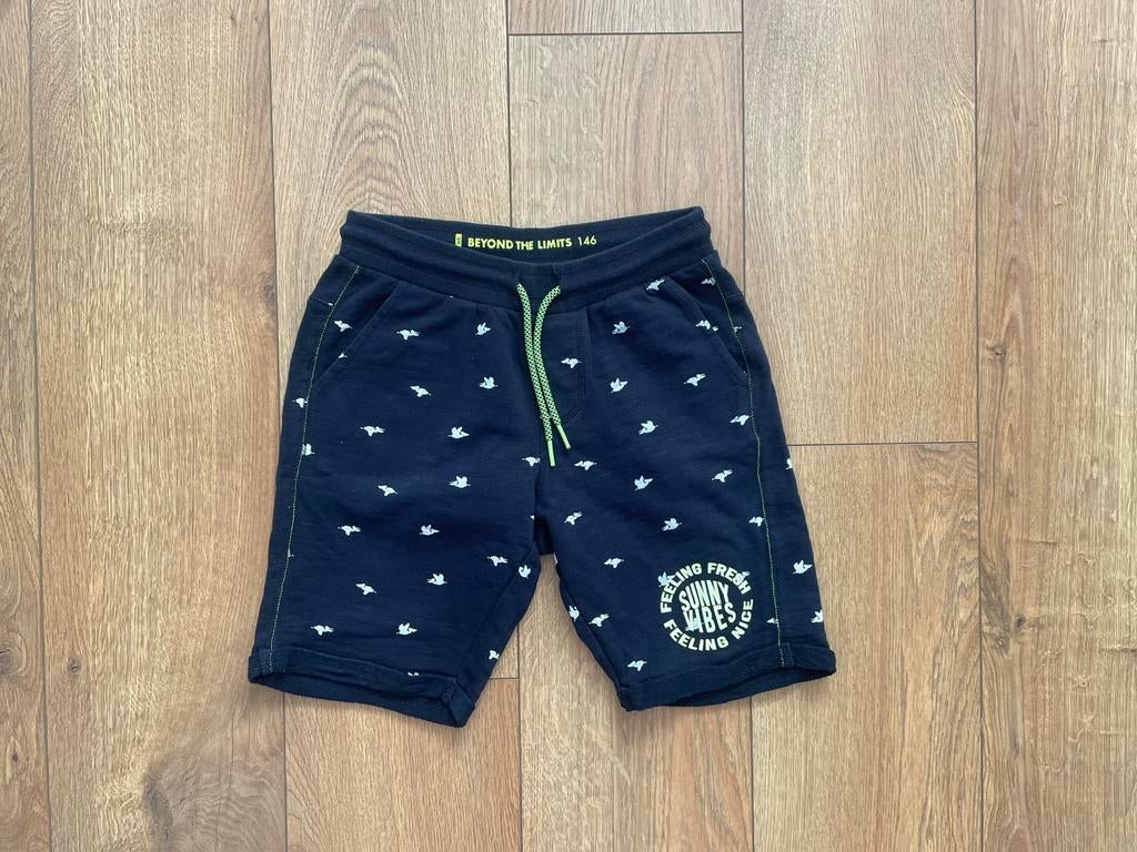 WE Fashion stoere donkerblauwe korte broek maat 146, Kinderen en Baby's, Kinderkleding | Maat 146, Ophalen of Verzenden, Gebruikt