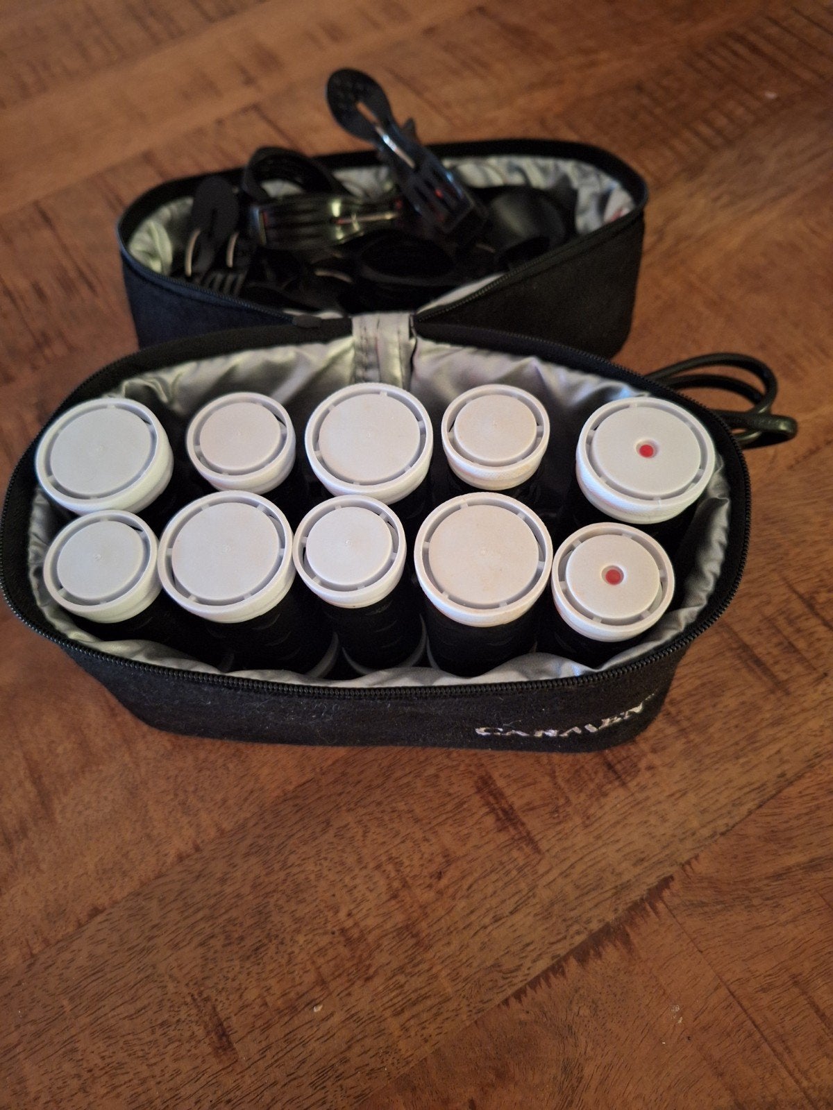 CARMEN reis zet 10 rollers+klem.handig op vakantie ,in tasje, Sieraden, Tassen en Uiterlijk, Uiterlijk | Haarverzorging, Ophalen