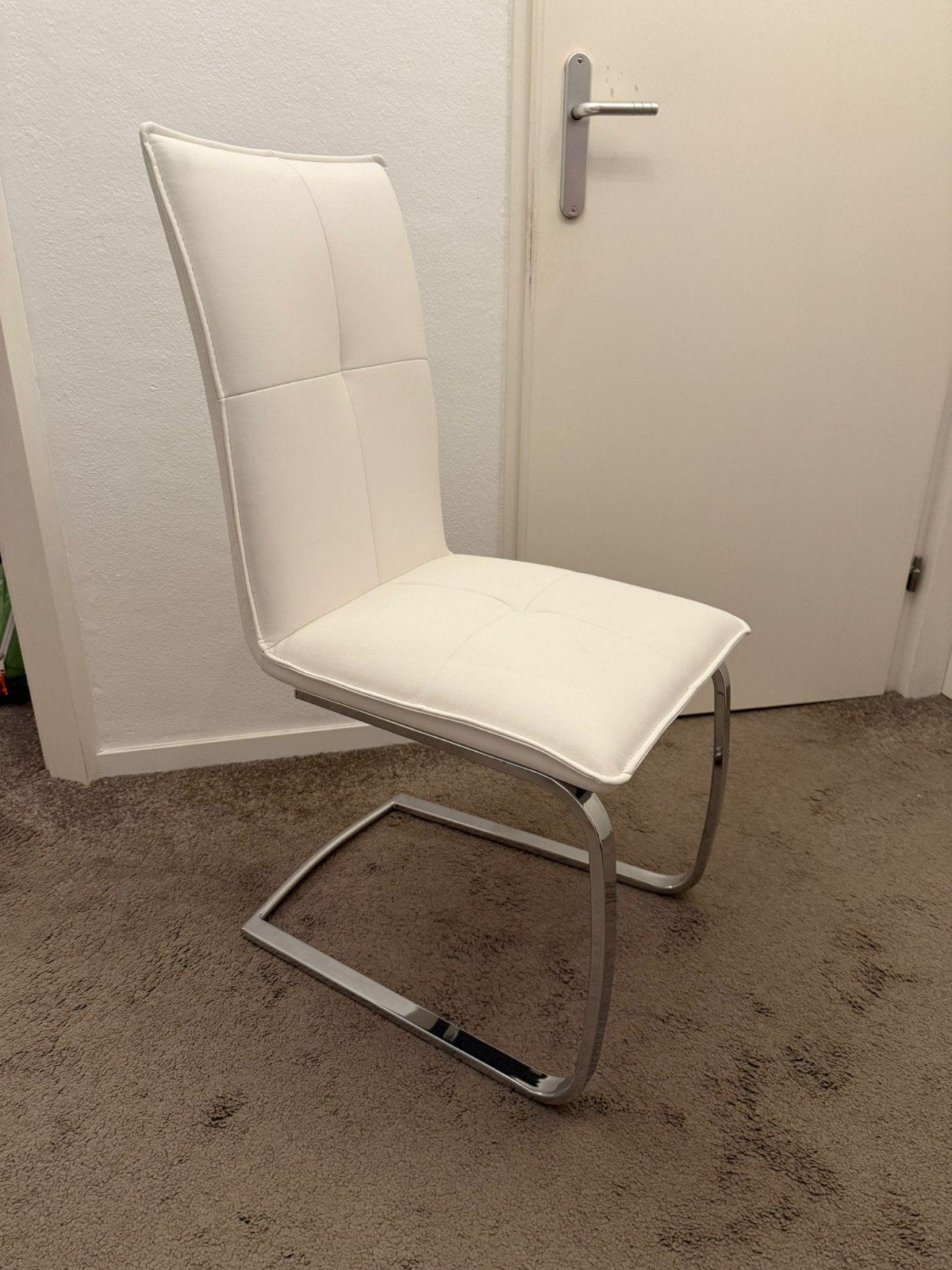 2 zgan eetkamerstoelen van kunstleder, Ophalen, Zo goed als nieuw, Wit, Twee