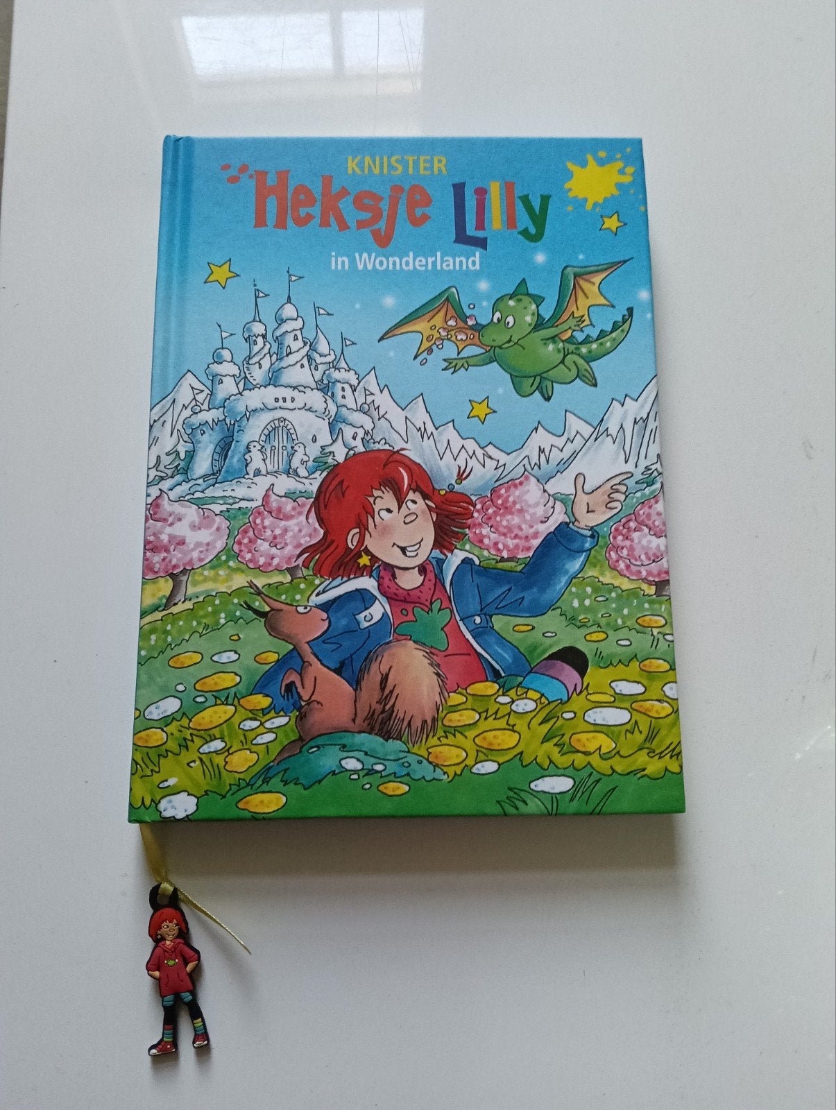 Knister - Heksje Lilly in Wonderland, Boeken, Fictie algemeen, Ophalen of Verzenden, Zo goed als nieuw, Knister