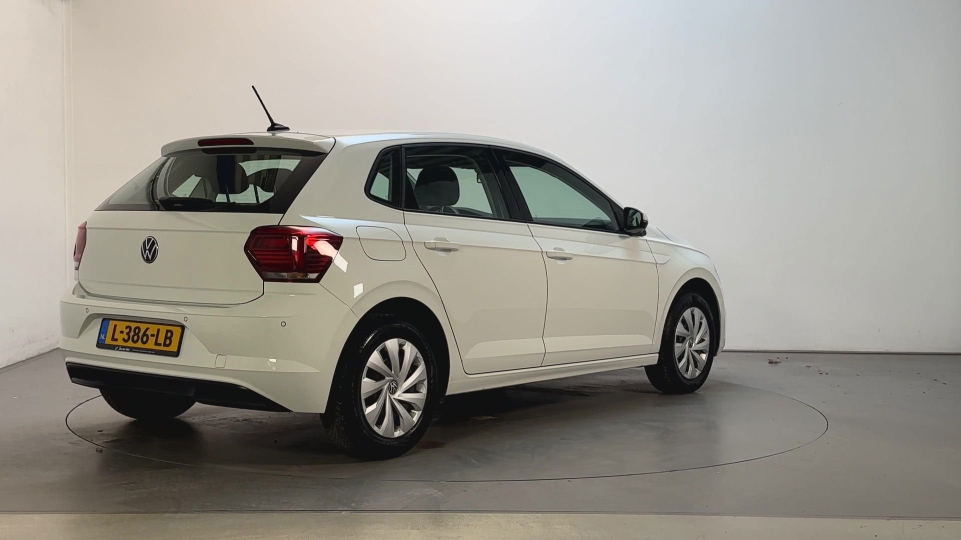 Volkswagen Polo 1.0 TSI Comfortline Parkeersensoren App-Conn, Auto's, Voorwielaandrijving, Dealer onderhouden, Gebruikt, Met garantie (alle)