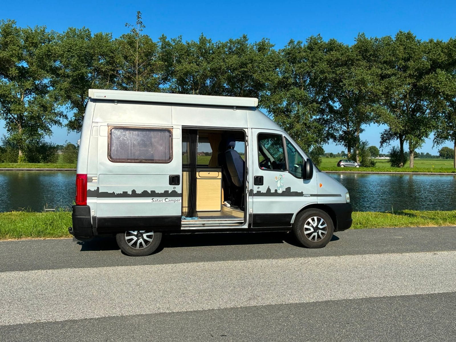 Peugeot Boxer 2.8 HDI. Compacte en complete buscamper, Overige merken, Chemisch toilet, Ringverwarming, Dakluik