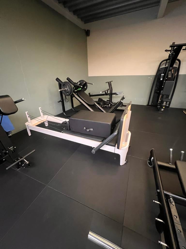 Nieuw: Pilates Reformer Allegro 2 stijl - Wit Frame, Ophalen of Verzenden, Nieuw