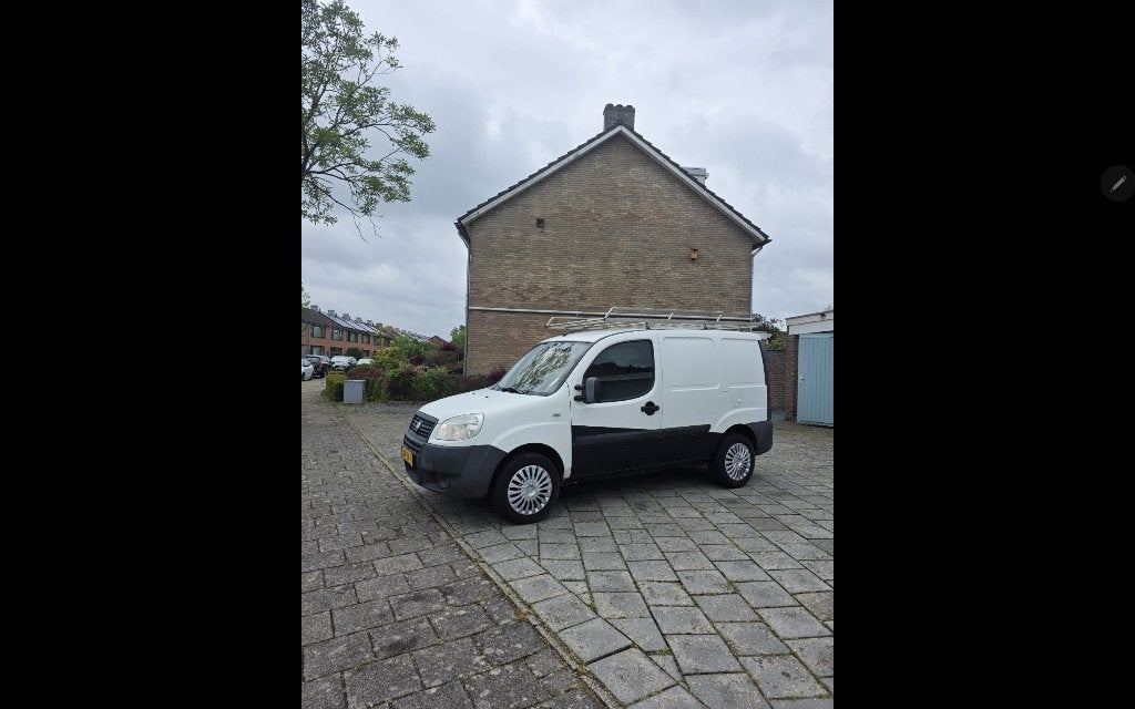 Fiat Doblo 1.3 JTD 2006, Auto's, Bestelauto's, Particulier, Alarm, Dakrails, Elektrische ramen, Radio, Schuifdeur, Trekhaak, Fiat