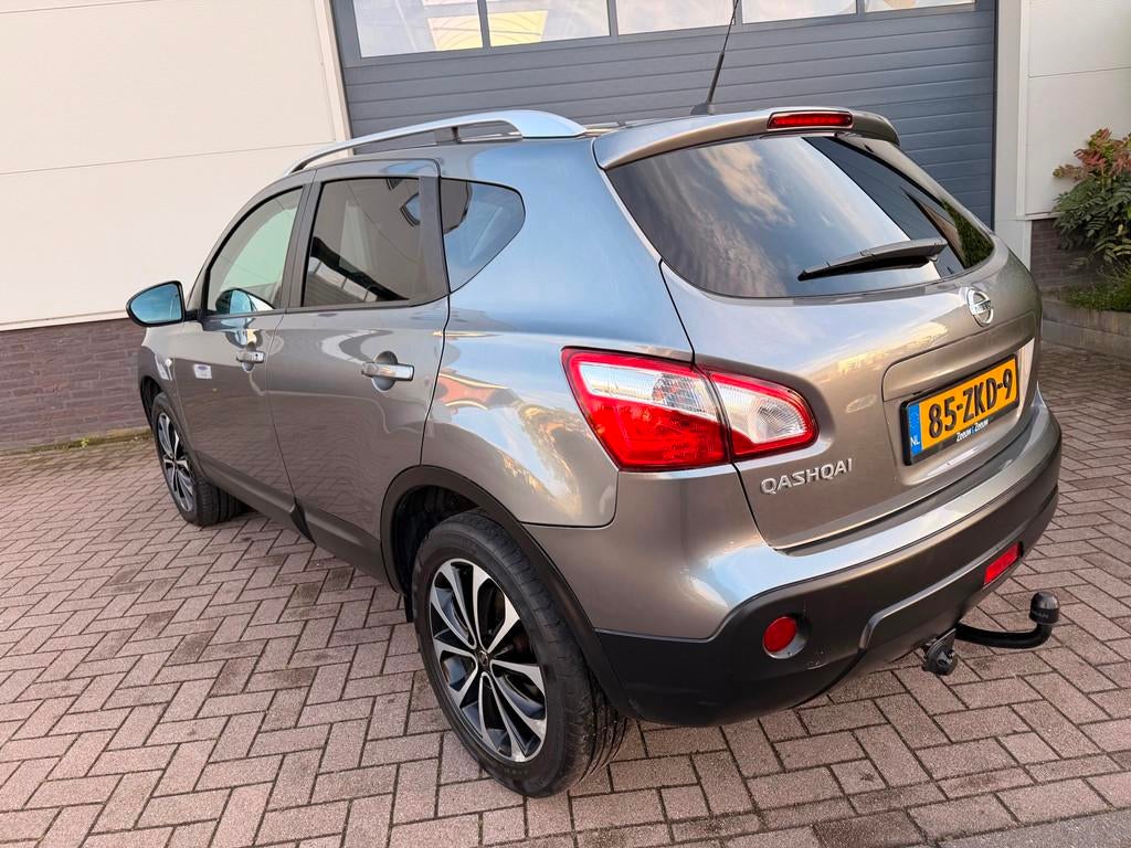 Nissan Qashqai 1.6 Connect Edition/Pano/Camera/Navi/Dealer-o, Voorwielaandrijving, Euro 5, Gebruikt, 1225 kg