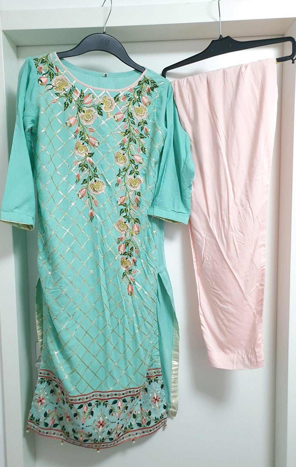 Prachtige Indiase/Pakistaanse jurk met broek - Maat S, Kleding | Dames, Jurken, Ophalen of Verzenden, Onbekend, Roze, Maat 36 (S)